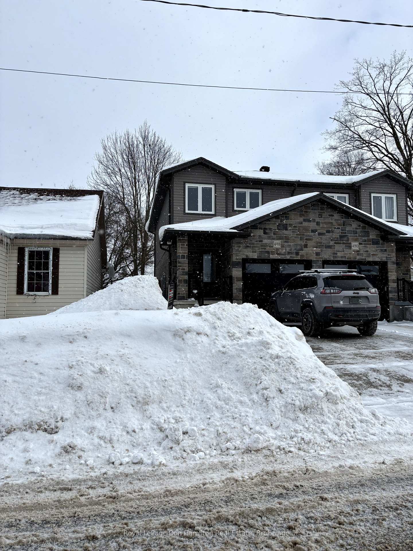 Front of 488 Wellington Avenue S