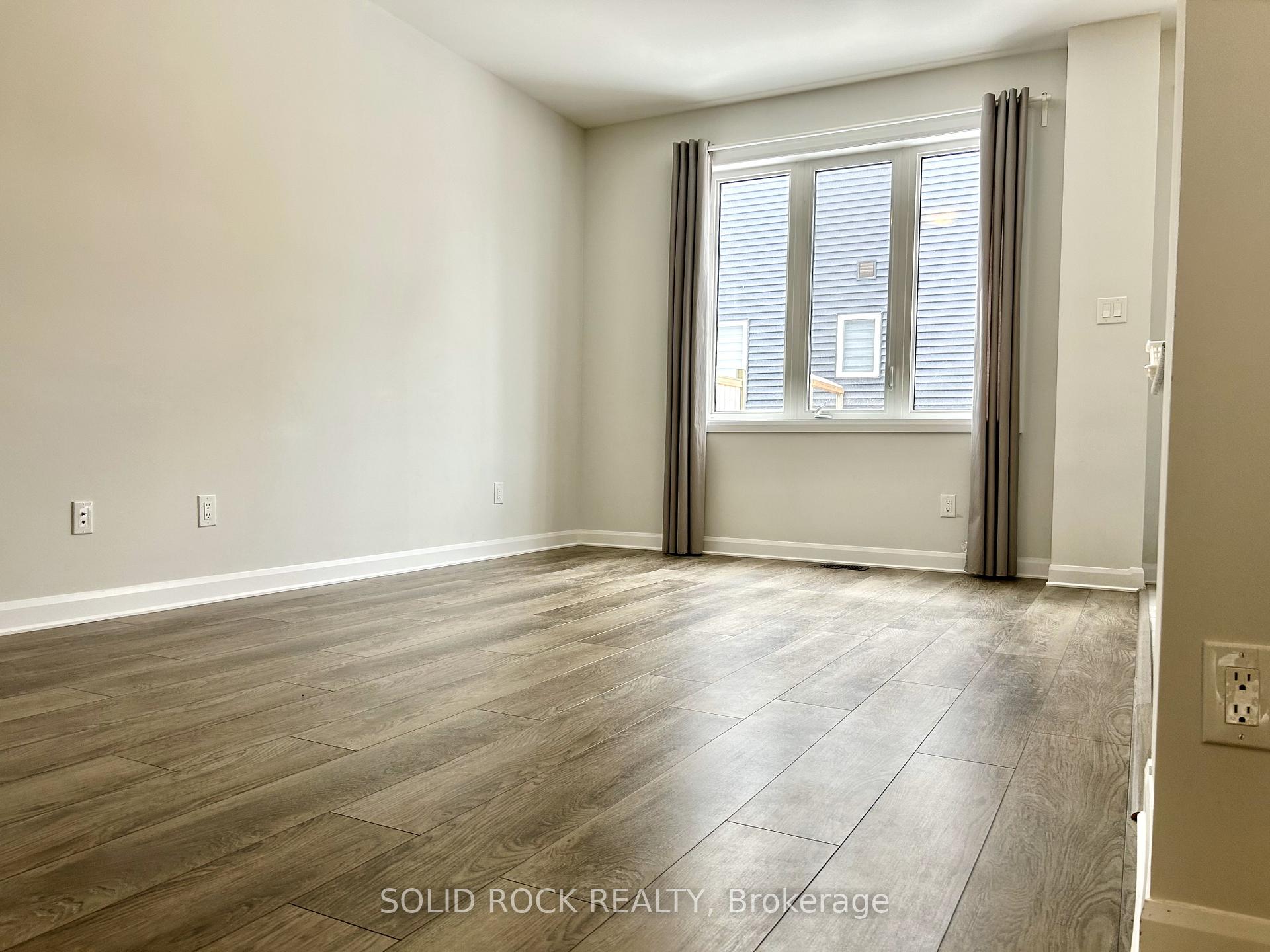 Photo 6 of 31 Watchim Street, Ottawa, Avalon East — HOMEH