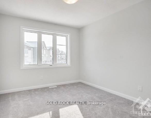 Photo 15 of 31 Watchim Street, Ottawa, Avalon East — HOMEH