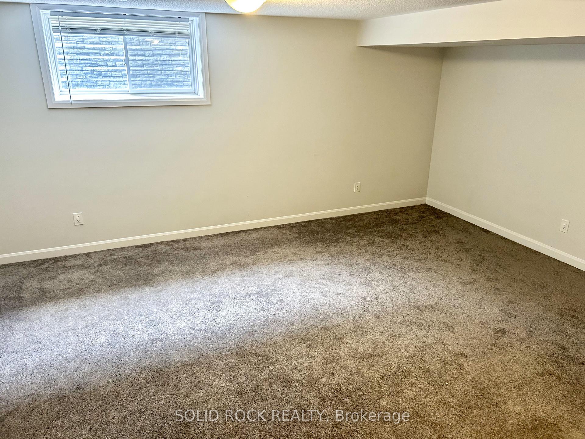 Photo 18 of 31 Watchim Street, Ottawa, Avalon East — HOMEH