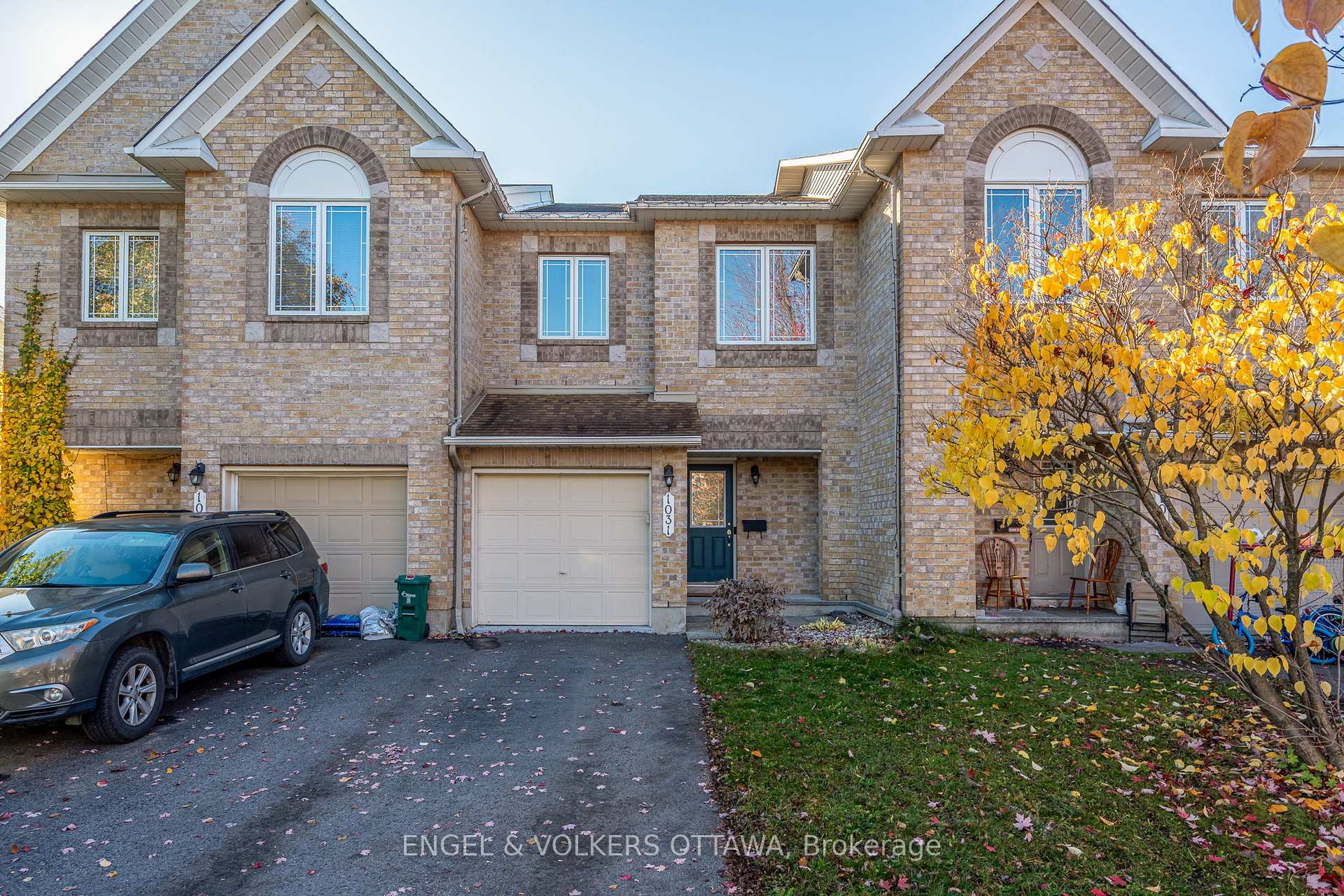 Front of 1031 Capreol Street