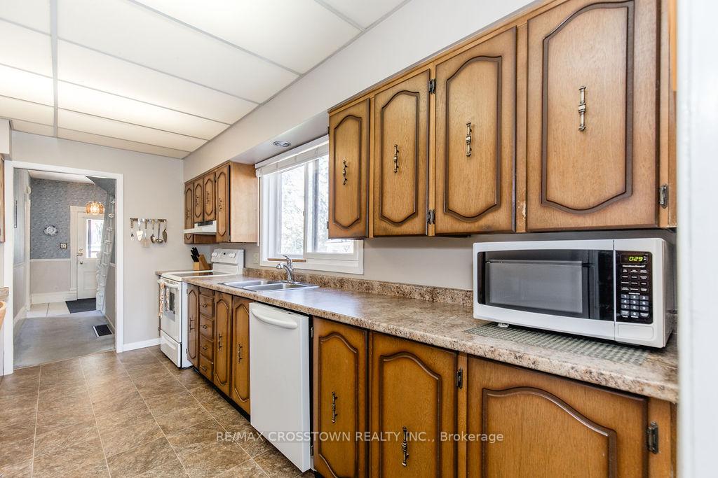 Photo 18 of 93 Jarvis Street, Orillia — HOMEH