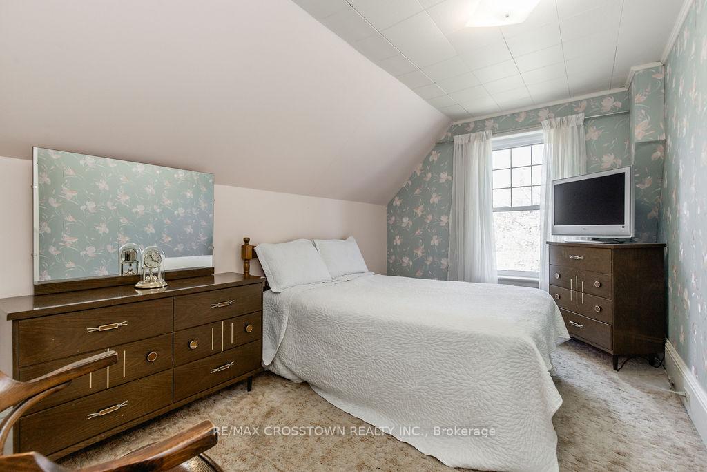 Photo 32 of 93 Jarvis Street, Orillia — HOMEH
