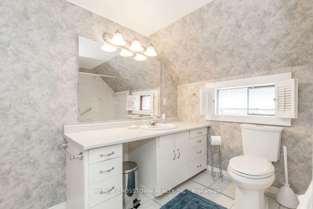 Photo 34 of 93 Jarvis Street, Orillia — HOMEH