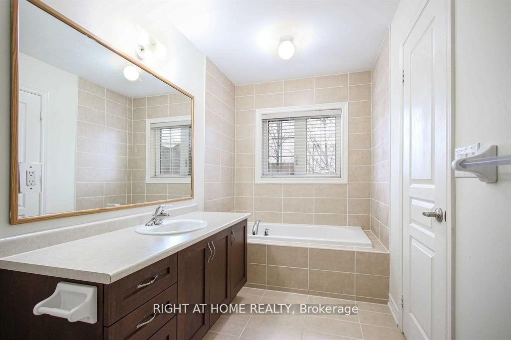 Photo 14 of 3471 Fourth Line, Oakville, Sixteen Hollow — HOMEH