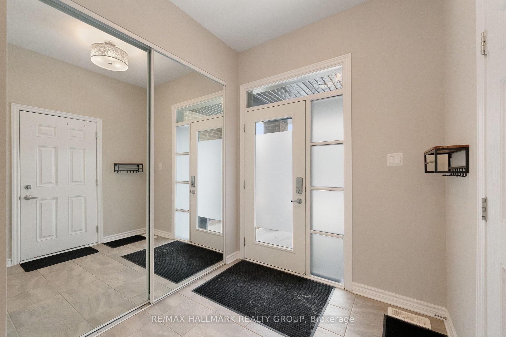 Photo 3 of 110 Vendome Street, Ottawa, Avalon West — HOMEH