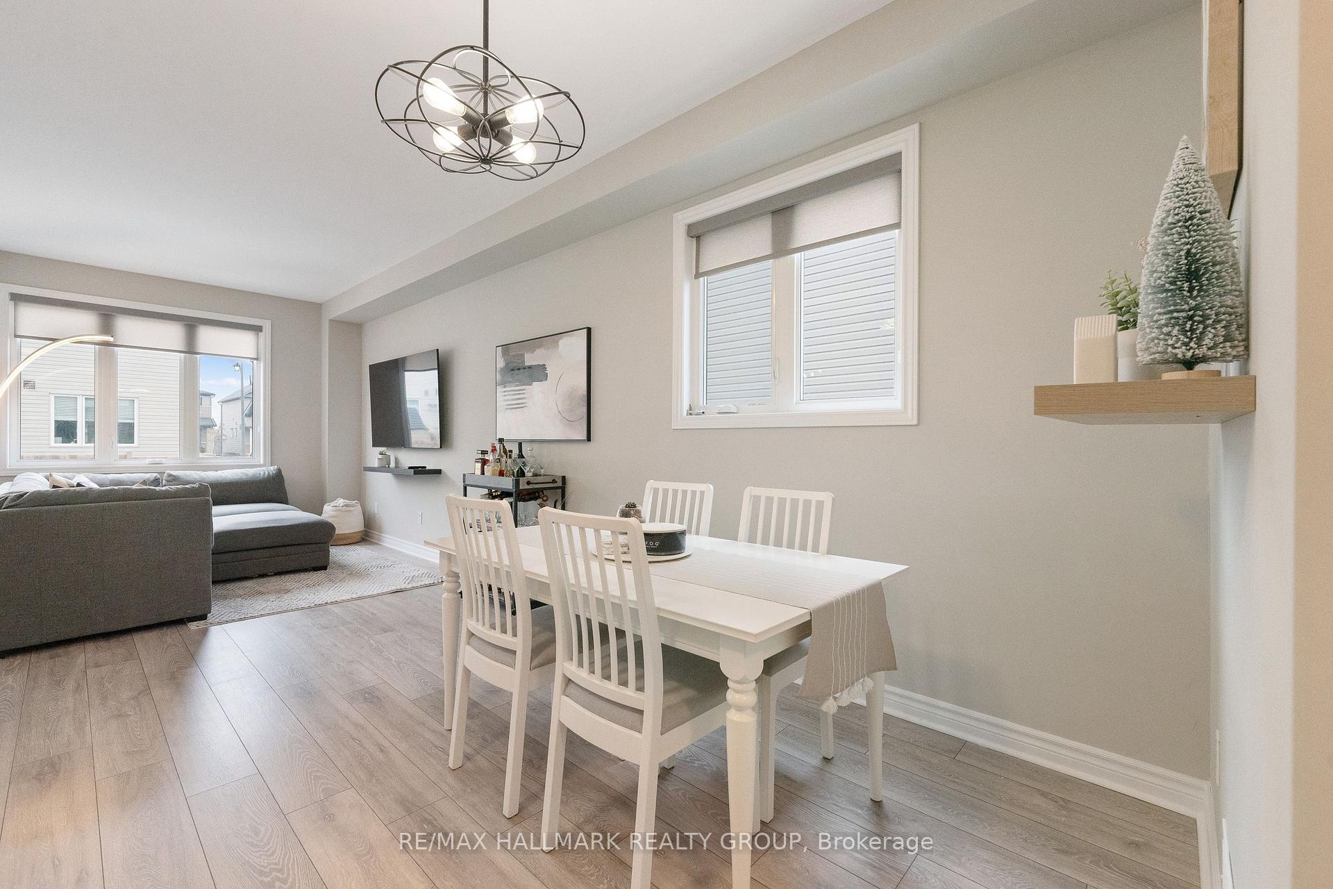 Photo 5 of 110 Vendome Street, Ottawa, Avalon West — HOMEH