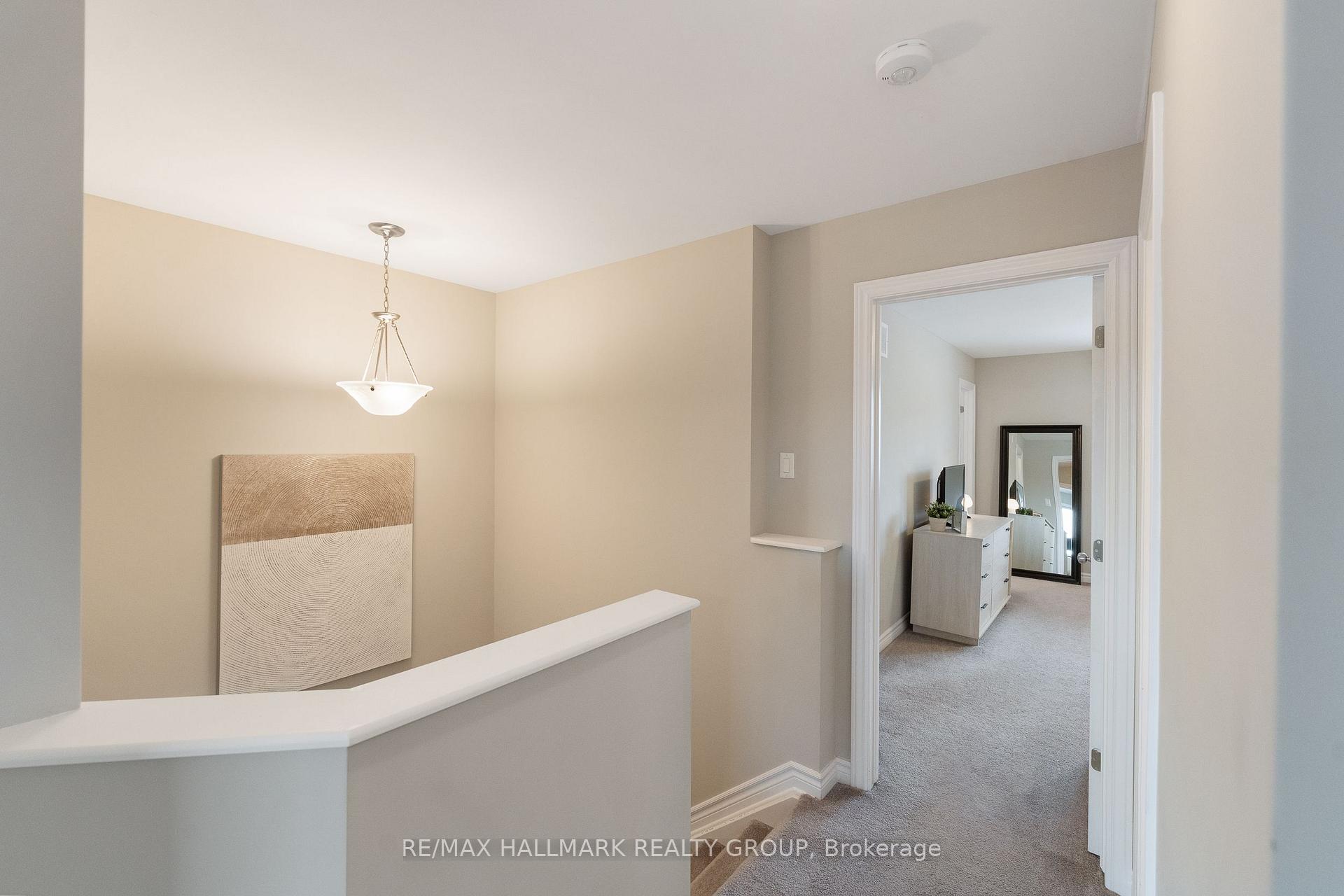 Photo 17 of 110 Vendome Street, Ottawa, Avalon West — HOMEH