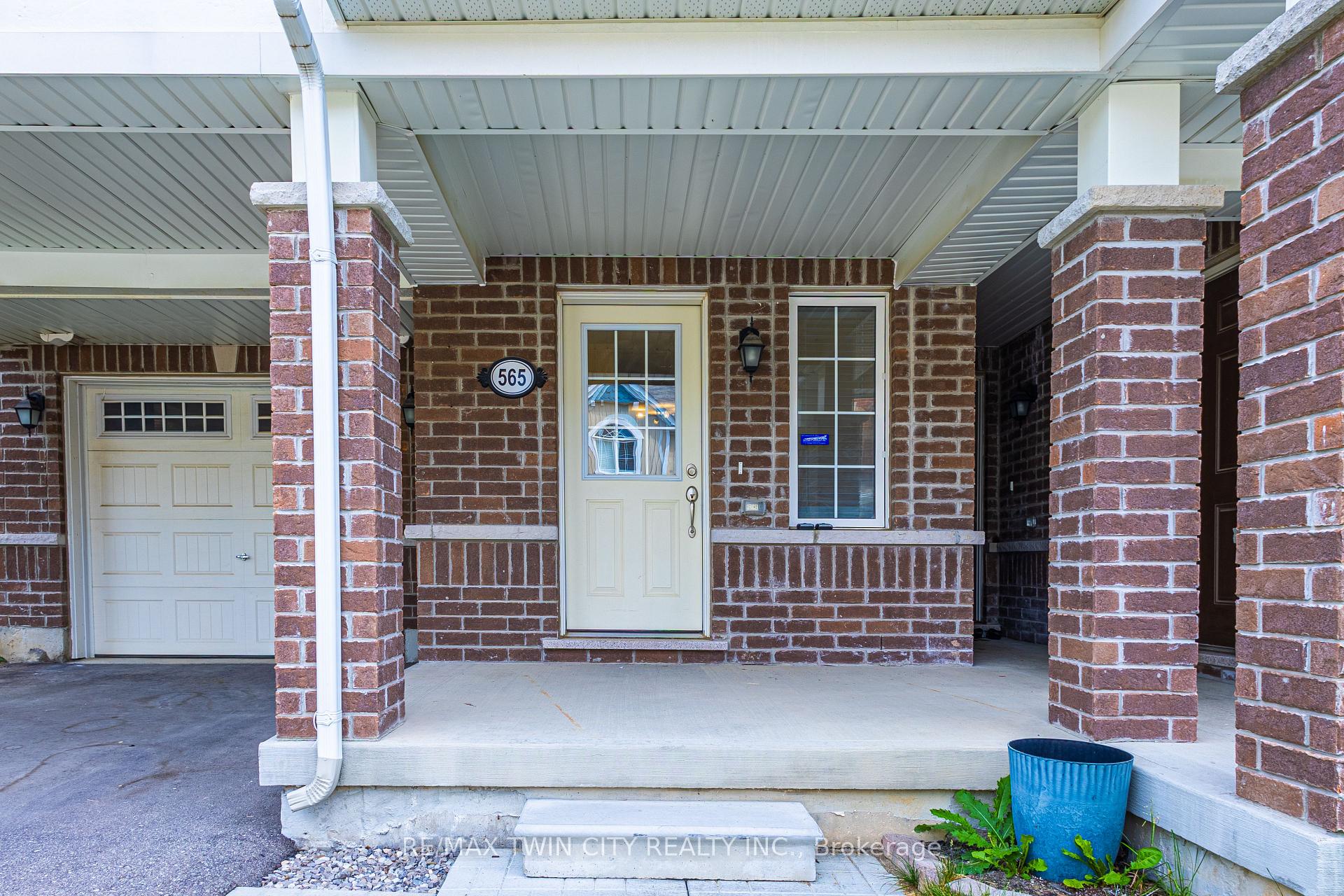 Photo 5 of 565 Laking Terrace, Milton, Clarke — HOMEH