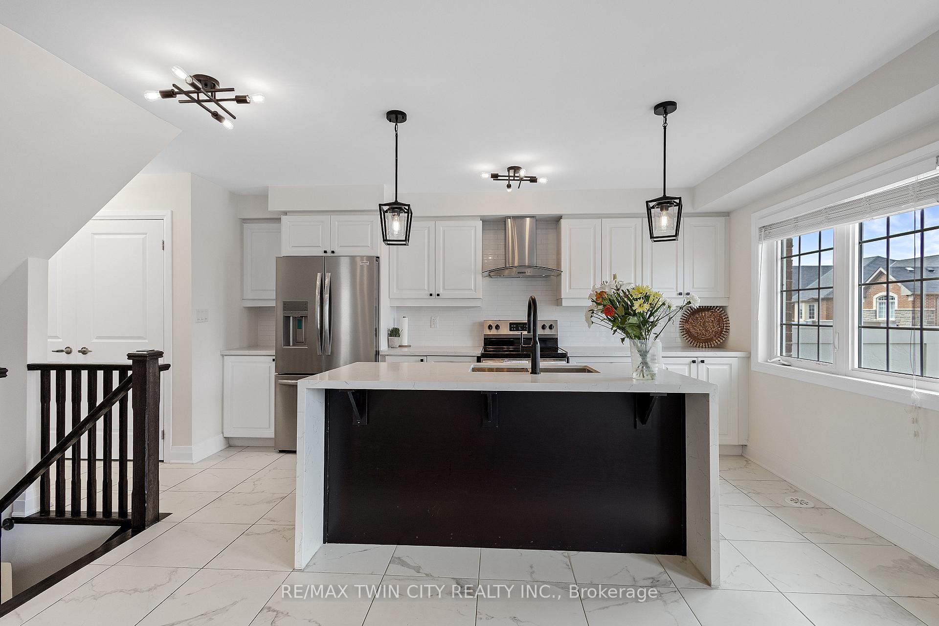 Photo 6 of 565 Laking Terrace, Milton, Clarke — HOMEH