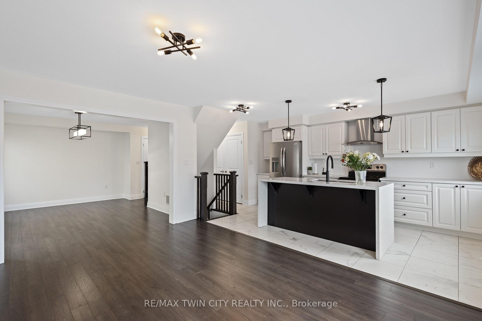 Photo 4 of 565 Laking Terrace, Milton, Clarke — HOMEH