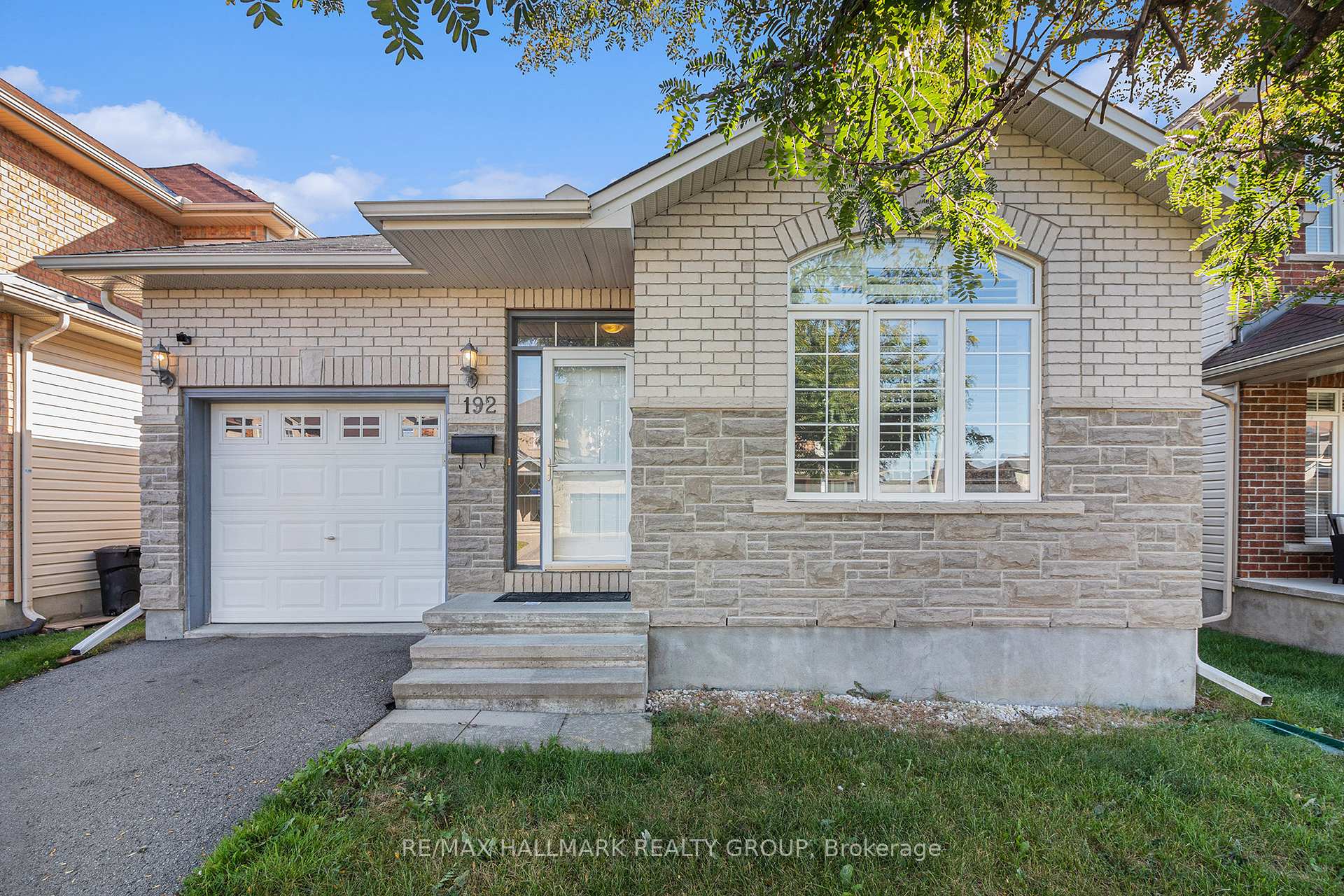 Photo 1 of 192 Felicity Crescent, Ottawa, Mer Bleue/Bradley Estates/Anderson Park — HOMEH