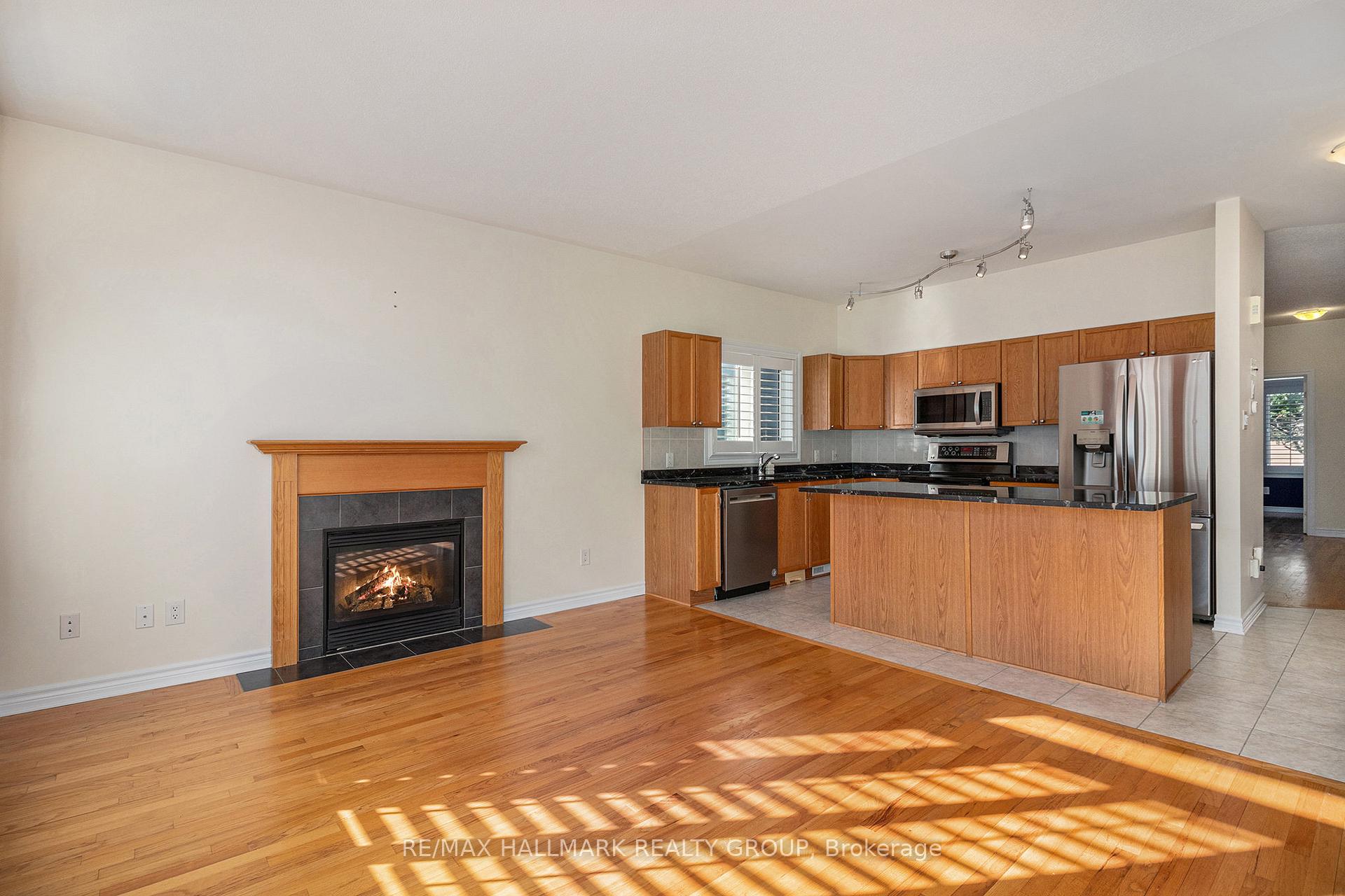Photo 4 of 192 Felicity Crescent, Ottawa, Mer Bleue/Bradley Estates/Anderson Park — HOMEH