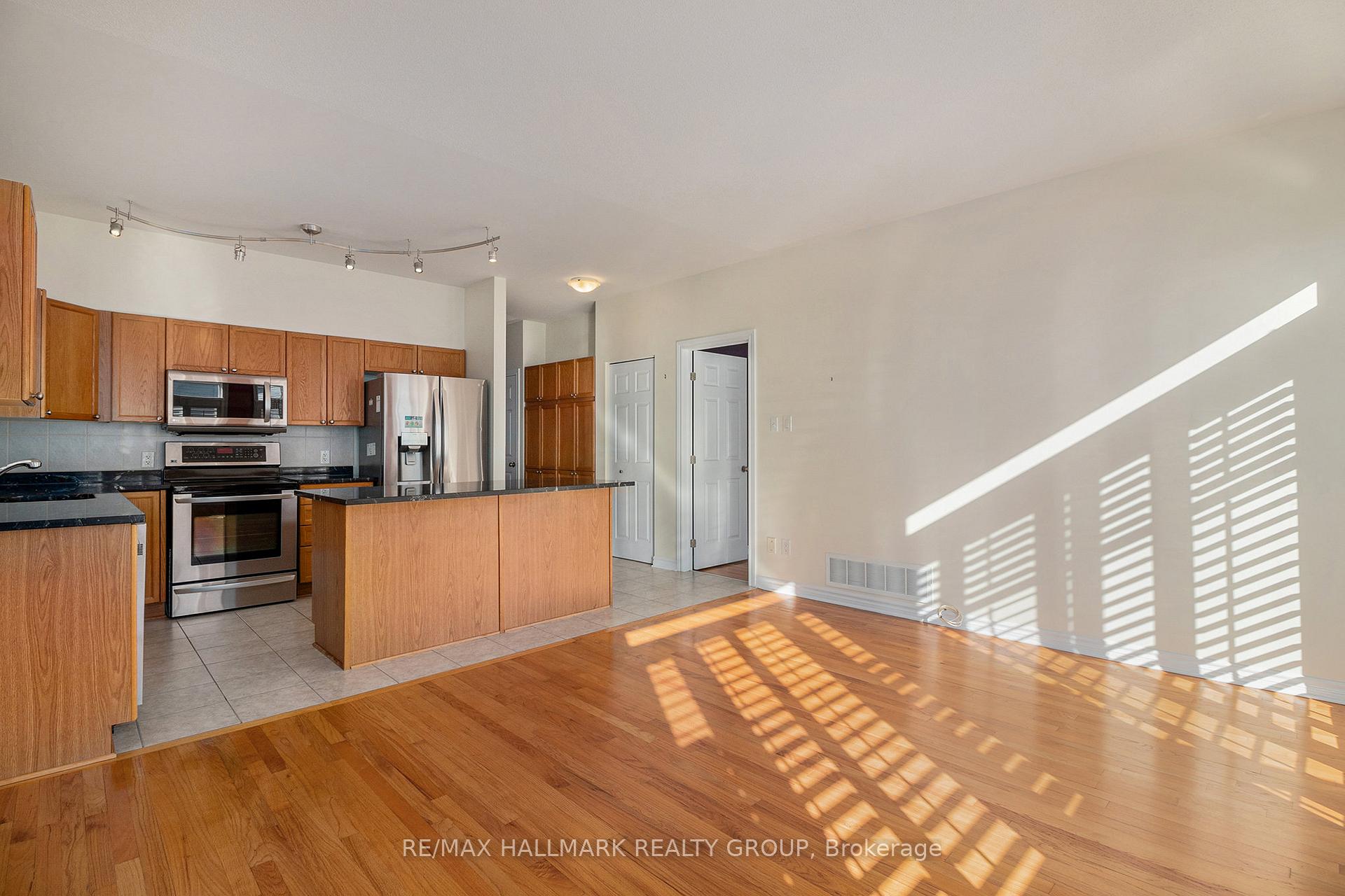 Photo 5 of 192 Felicity Crescent, Ottawa, Mer Bleue/Bradley Estates/Anderson Park — HOMEH