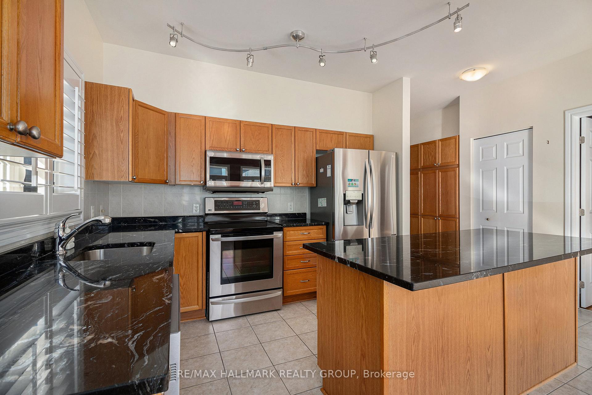 Photo 7 of 192 Felicity Crescent, Ottawa, Mer Bleue/Bradley Estates/Anderson Park — HOMEH