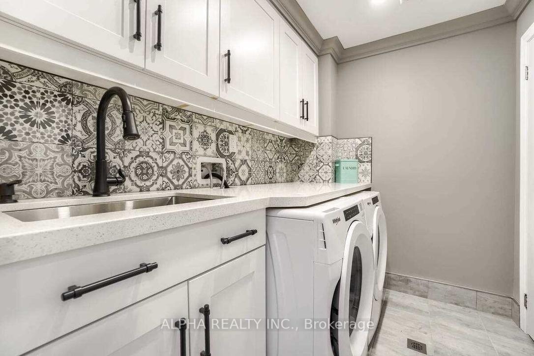 Photo 2 of 3016 Rivertrail Common, Oakville, Glenorchy — HOMEH