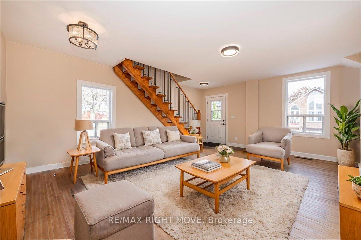 Photo 5 of 89 Douglas Street, Orillia — HOMEH