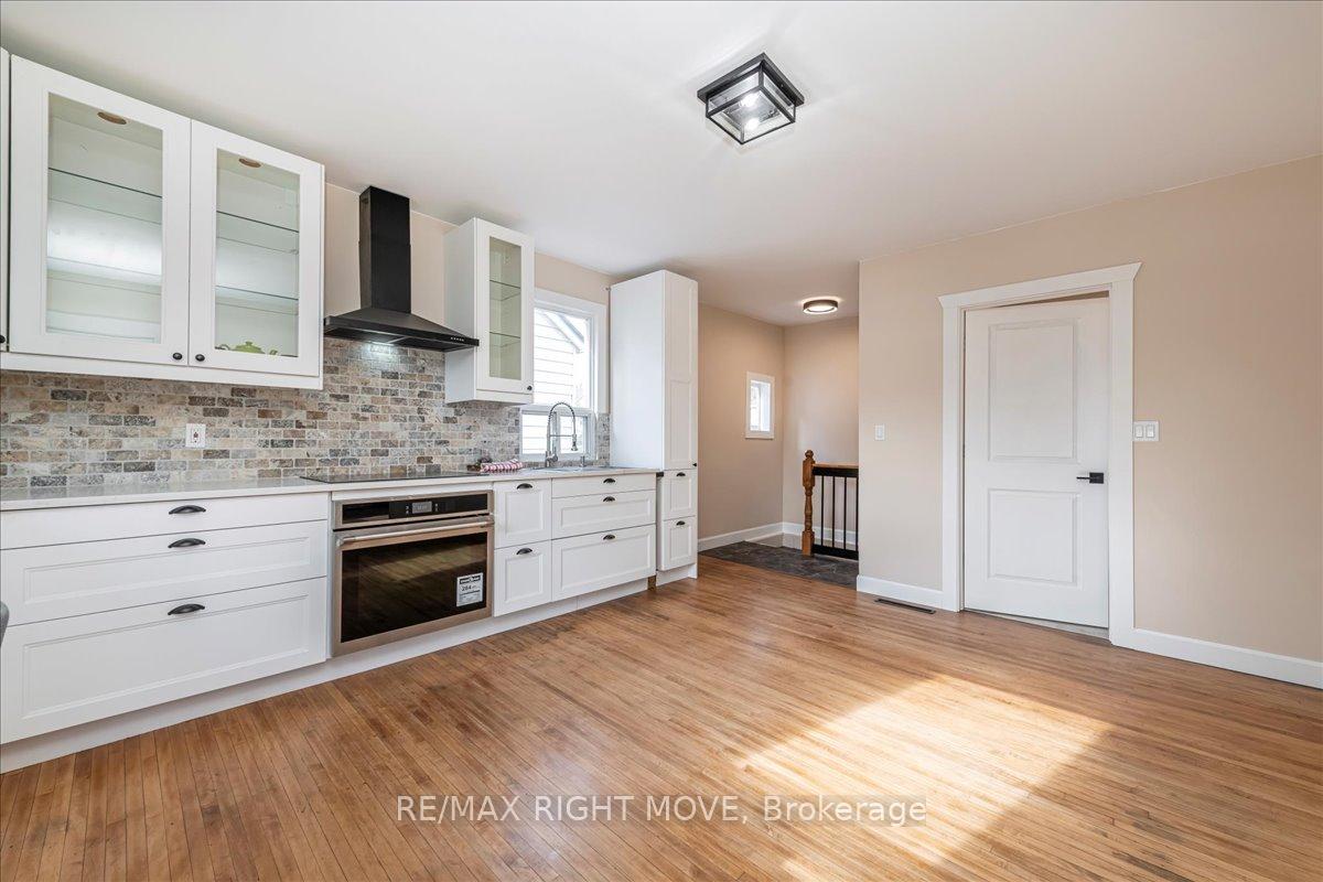 Photo 14 of 89 Douglas Street, Orillia — HOMEH