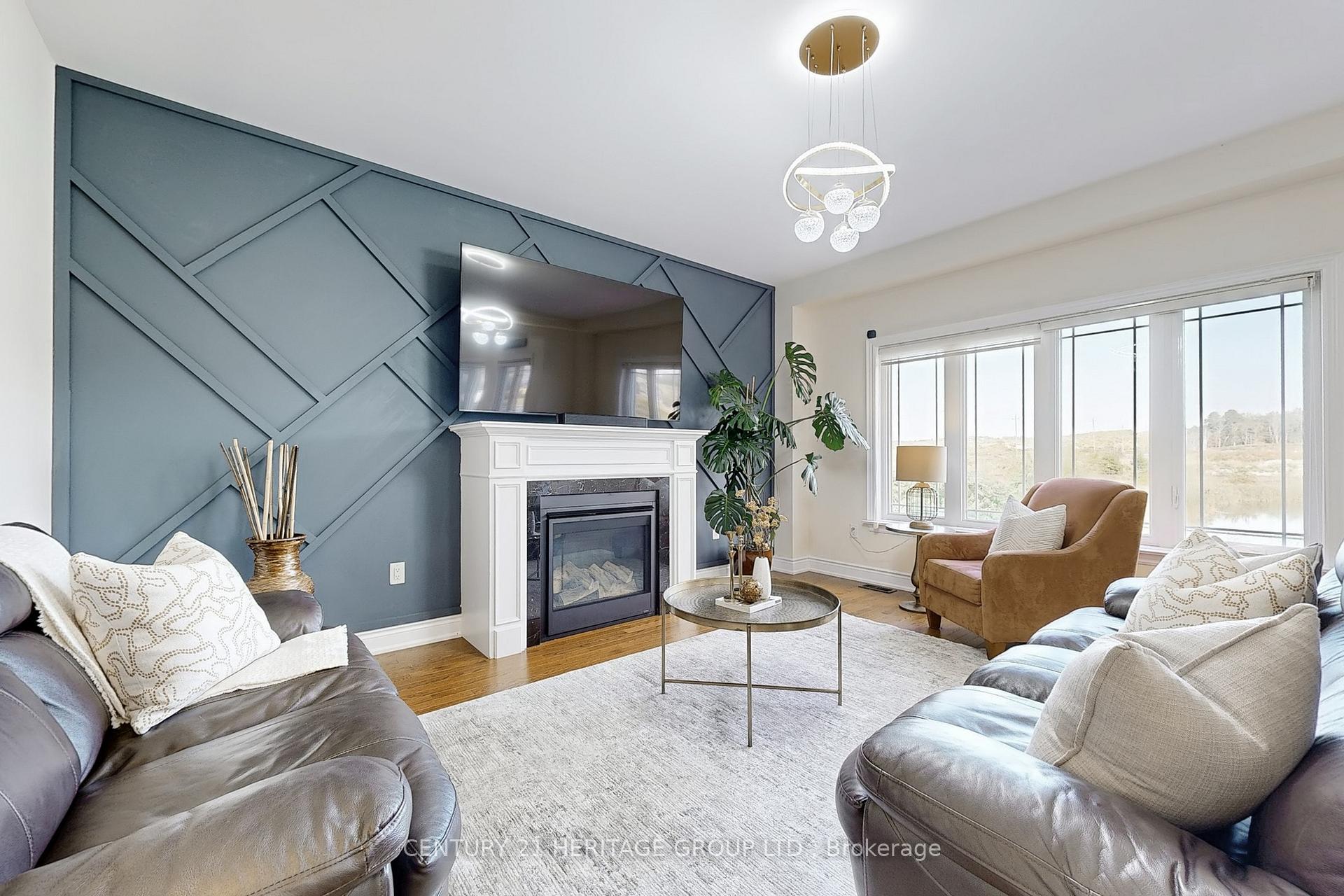 Photo 8 of 33 Lorne Thomas Place, New Tecumseth, Alliston — HOMEH