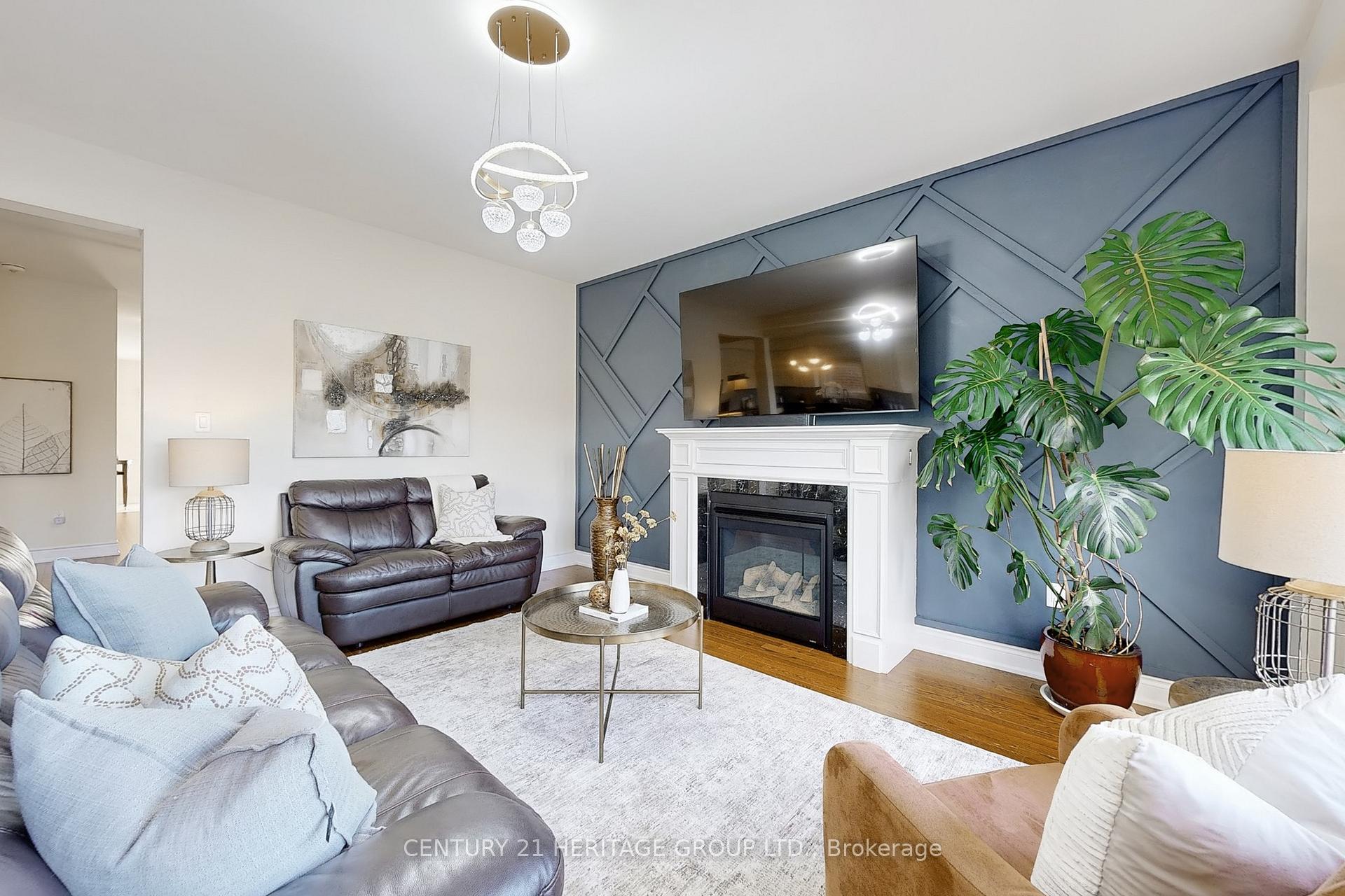Photo 10 of 33 Lorne Thomas Place, New Tecumseth, Alliston — HOMEH