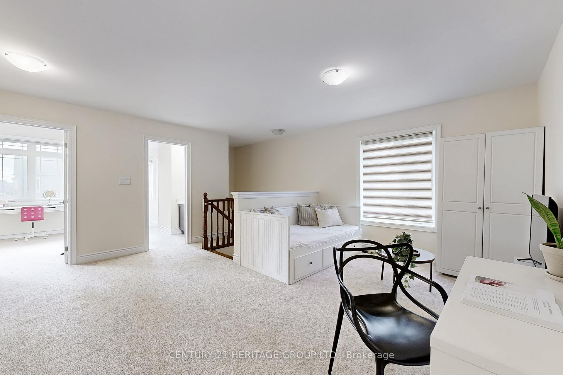 Photo 23 of 33 Lorne Thomas Place, New Tecumseth, Alliston — HOMEH