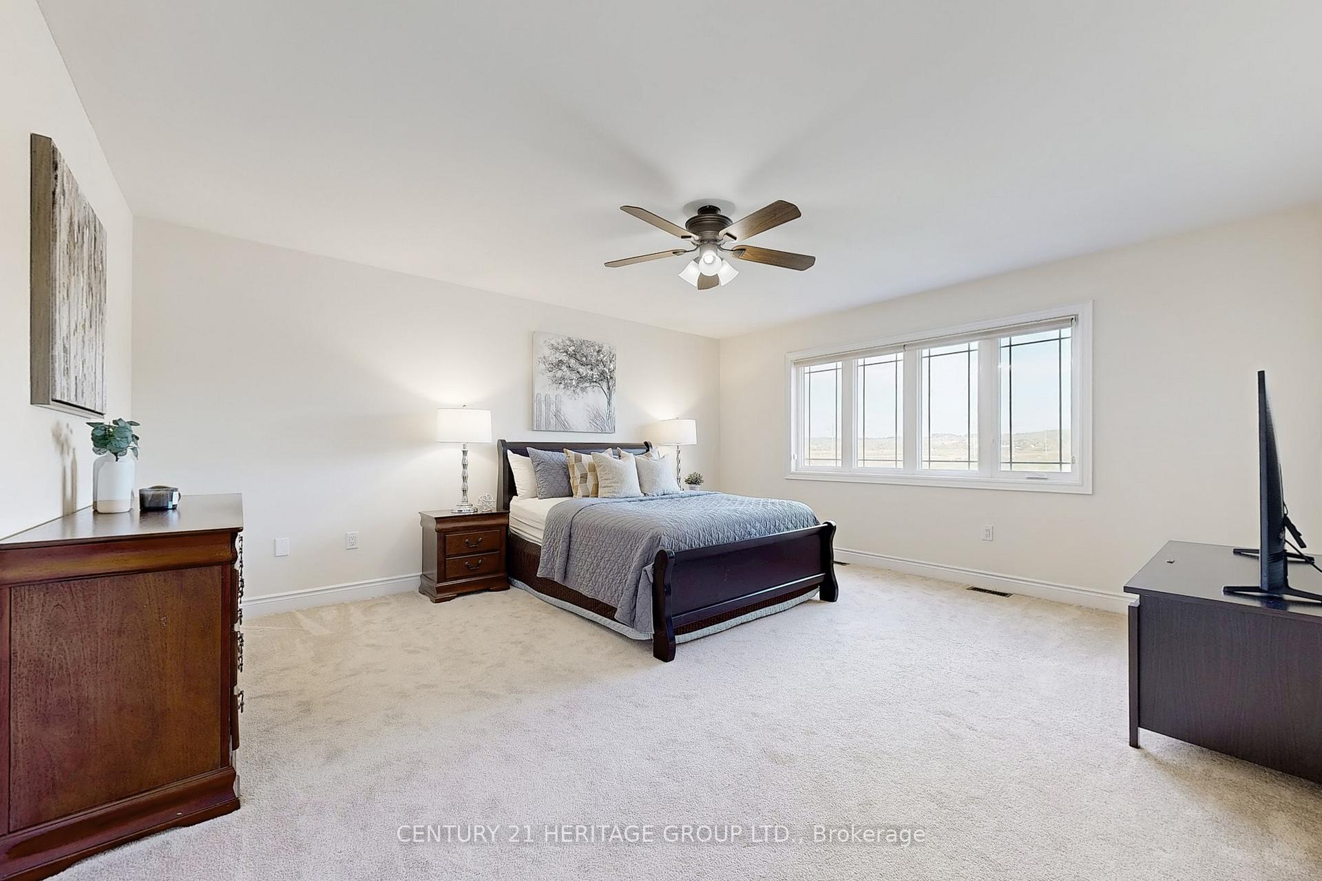 Photo 25 of 33 Lorne Thomas Place, New Tecumseth, Alliston — HOMEH
