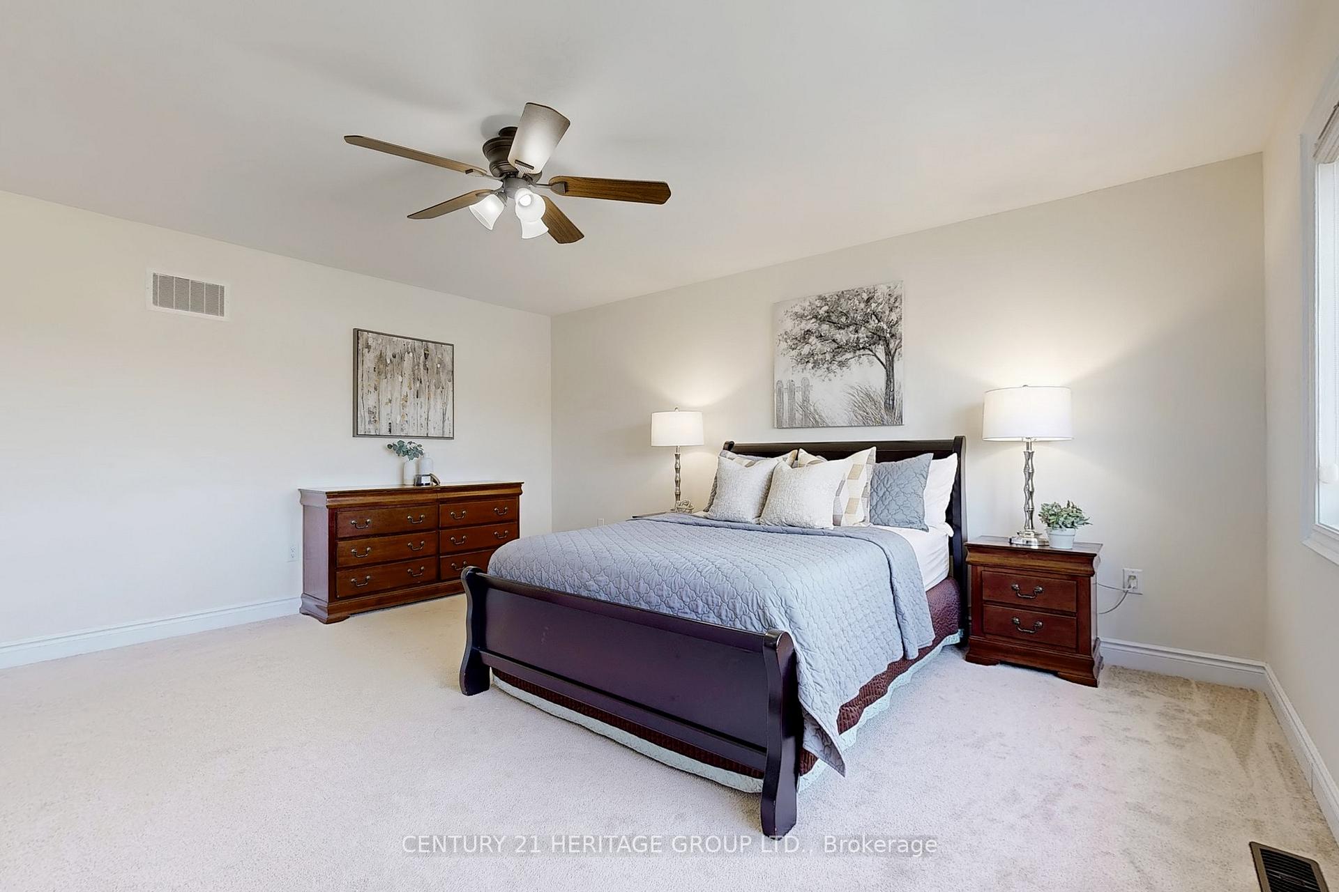 Photo 26 of 33 Lorne Thomas Place, New Tecumseth, Alliston — HOMEH