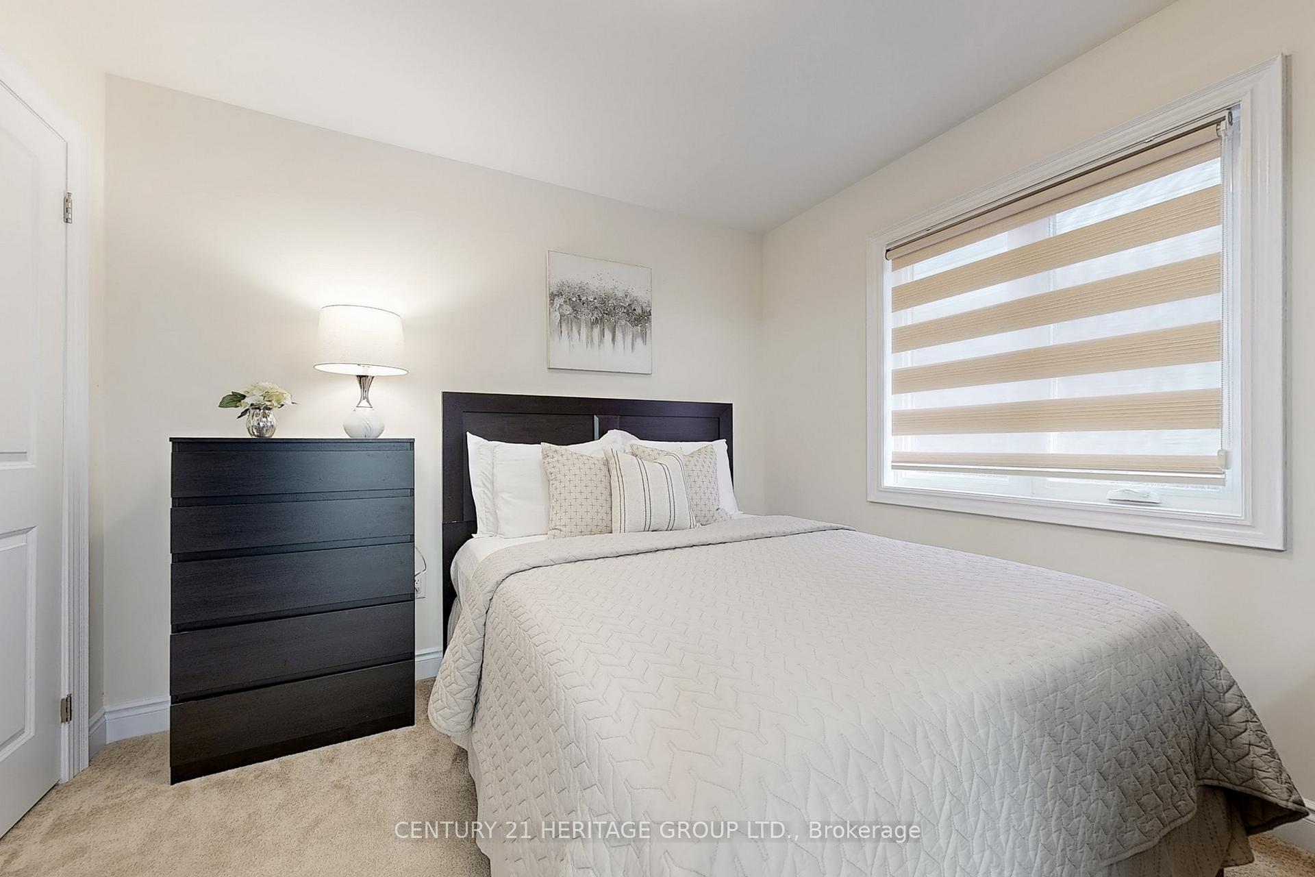 Photo 39 of 33 Lorne Thomas Place, New Tecumseth, Alliston — HOMEH