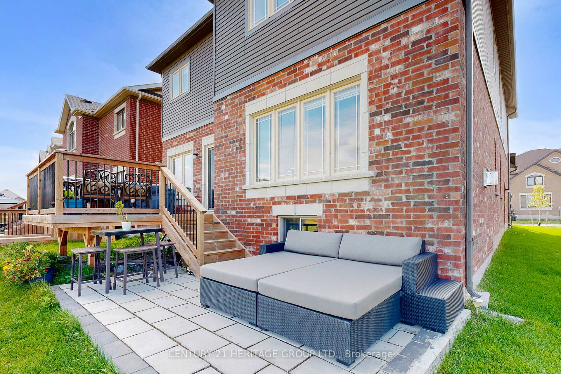 Photo 45 of 33 Lorne Thomas Place, New Tecumseth, Alliston — HOMEH