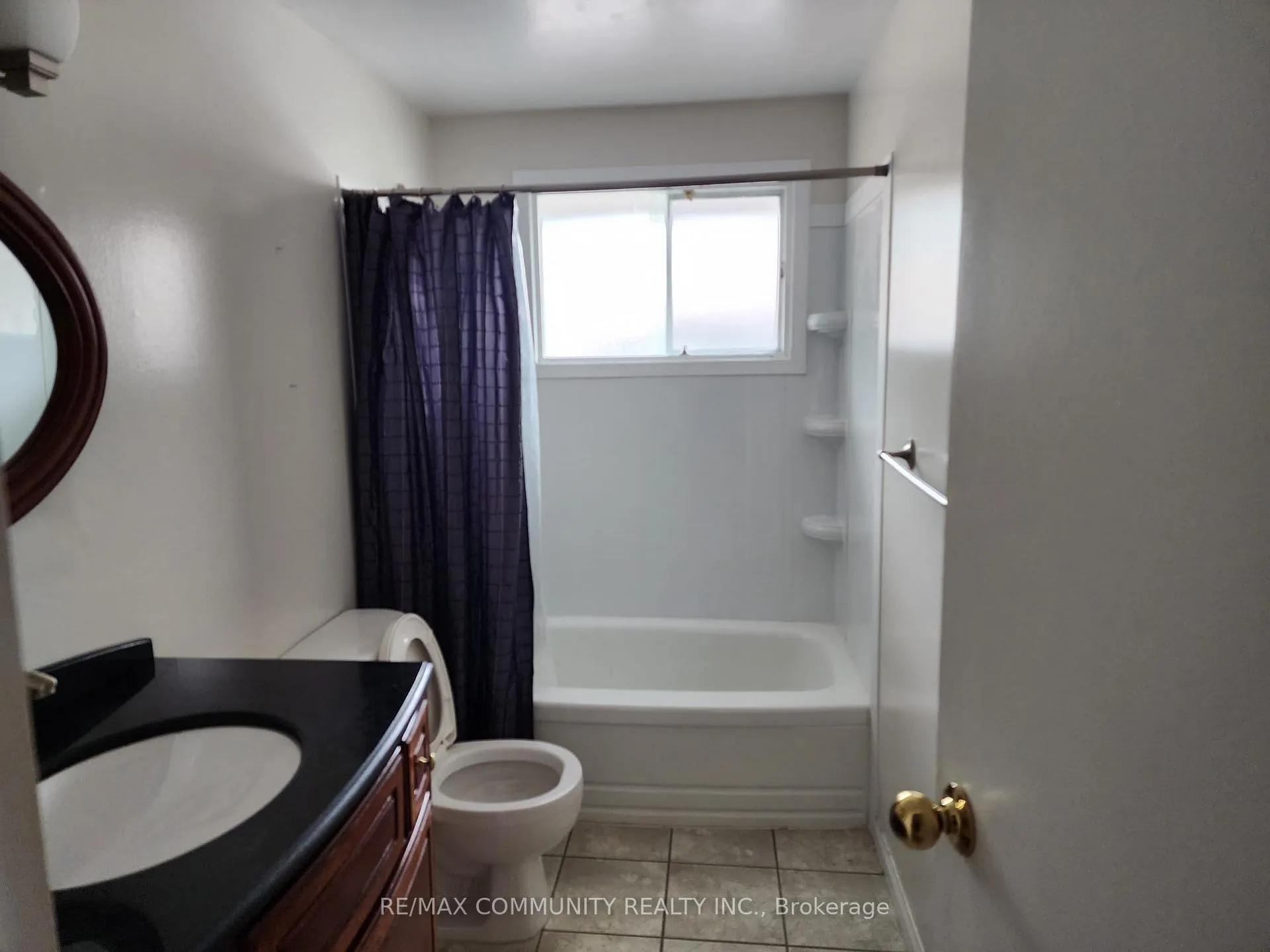 Photo 7 of 612 Dundee Avenue, Oshawa, McLaughlin — HOMEH