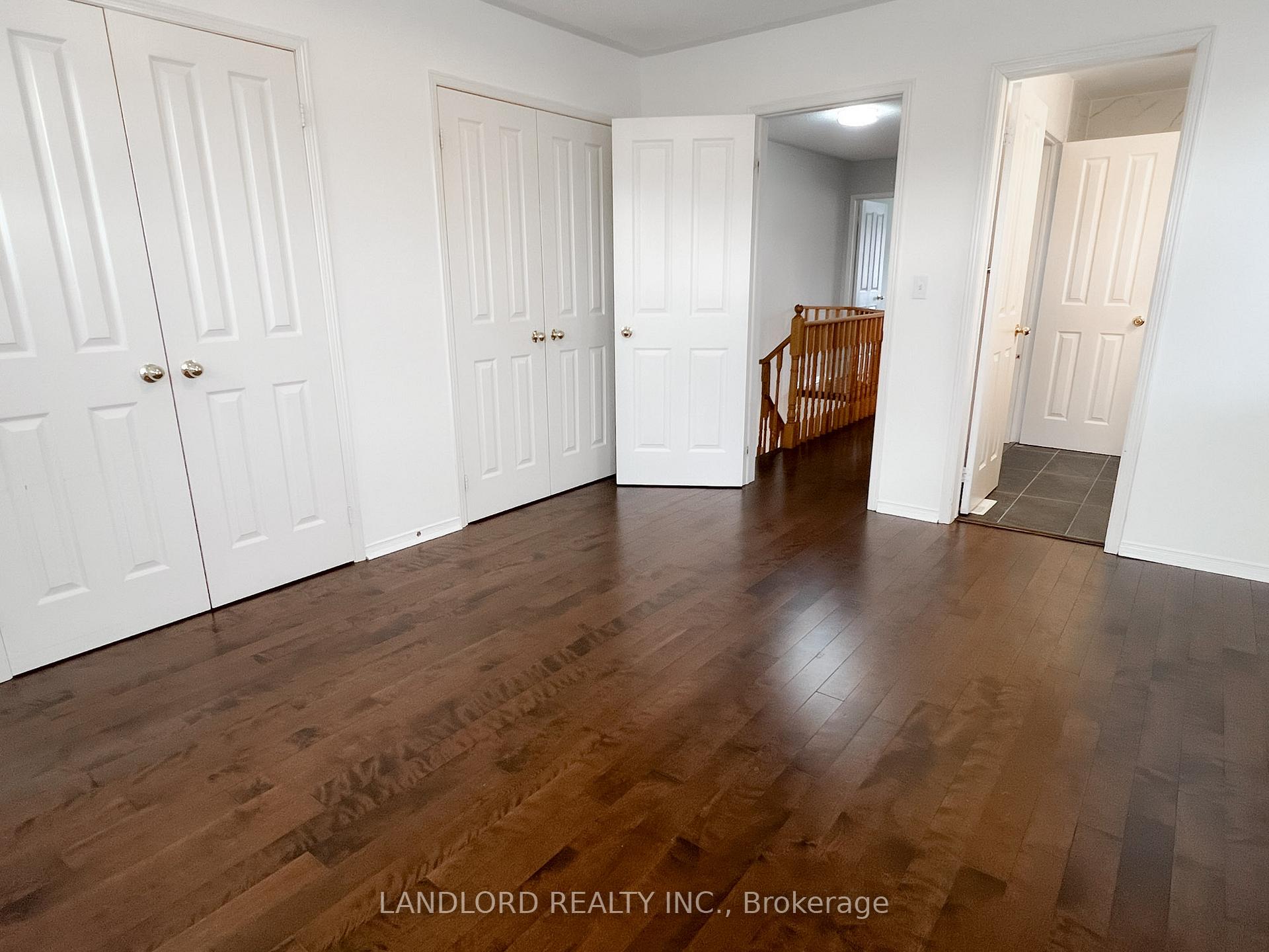 Photo 13 of 129 Bur Oak Avenue, Markham, Berczy — HOMEH
