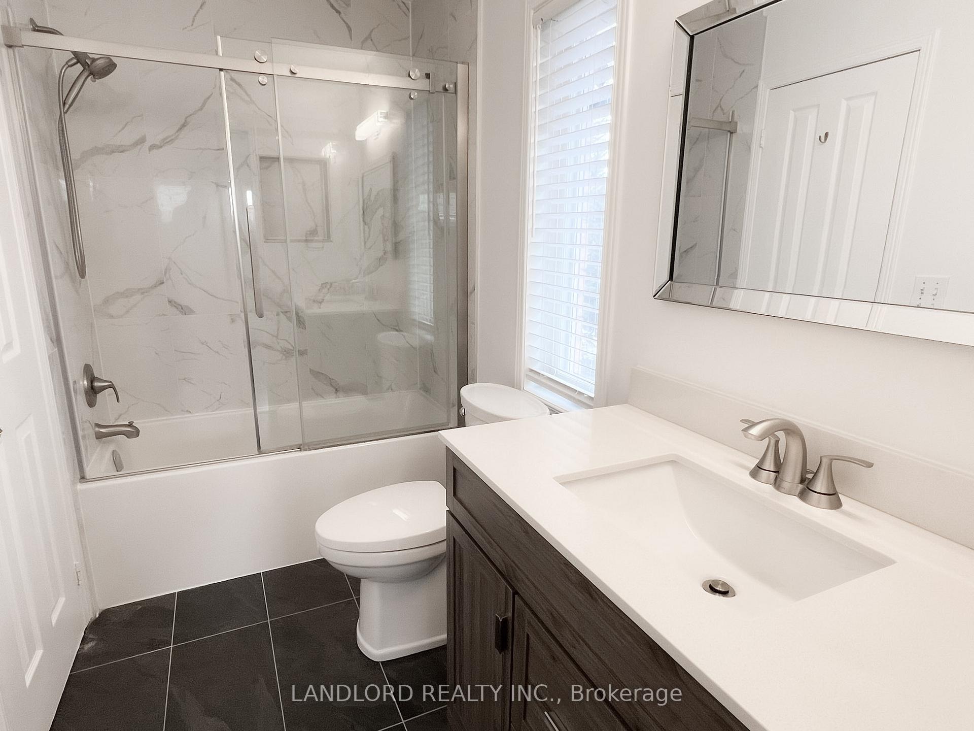 Photo 14 of 129 Bur Oak Avenue, Markham, Berczy — HOMEH