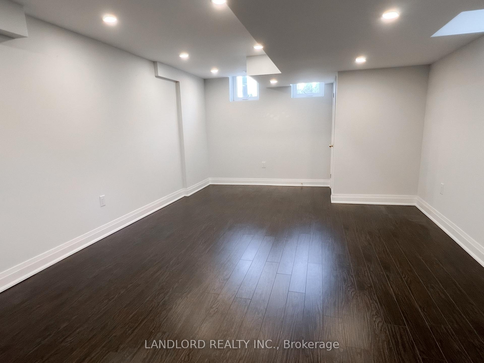 Photo 24 of 129 Bur Oak Avenue, Markham, Berczy — HOMEH