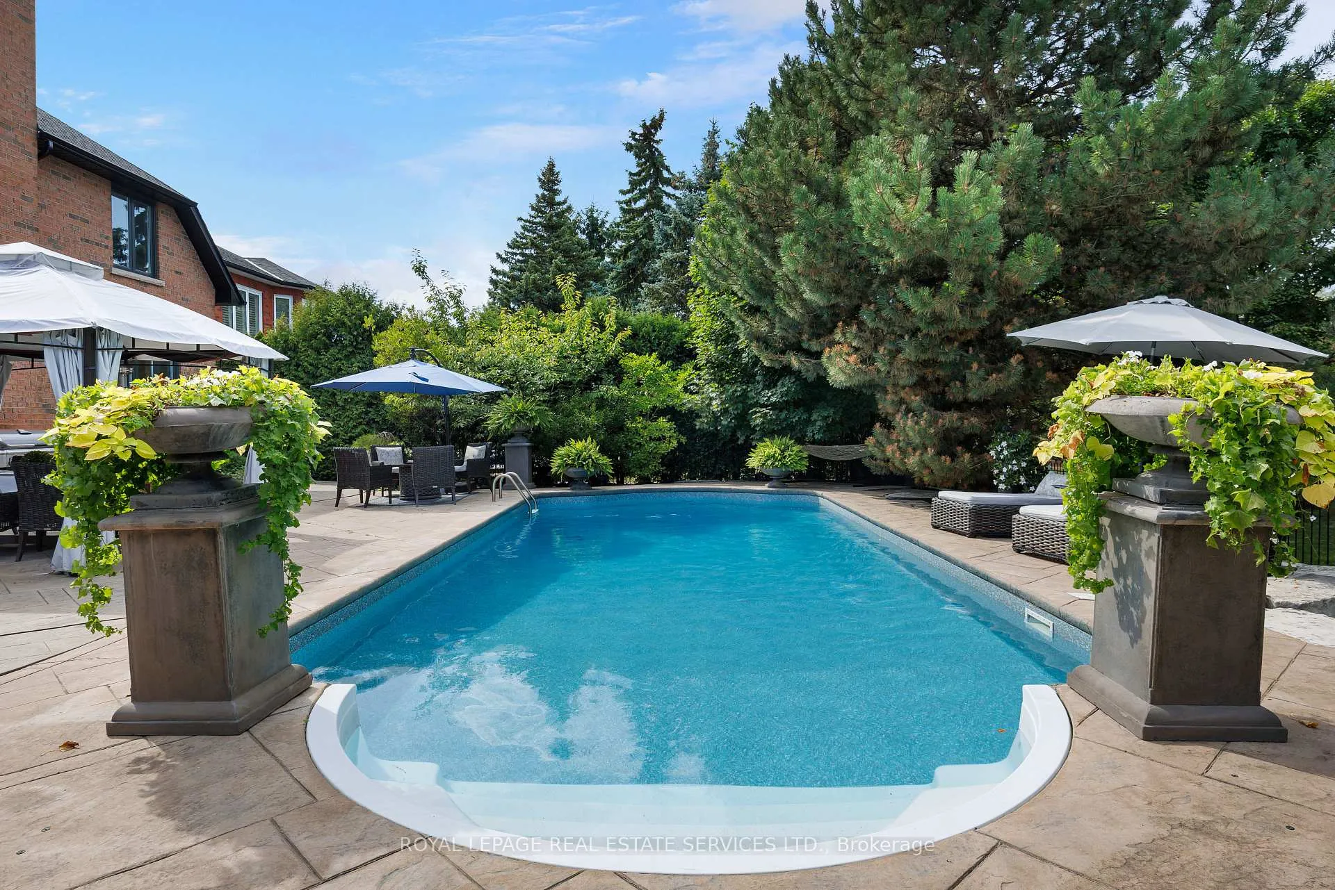 Photo 2 of 1483 The Links Drive, Oakville, Glen Abbey — HOMEH