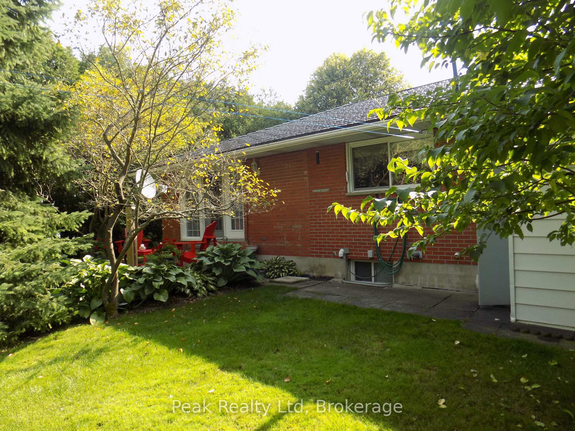 Photo 4 of 835 York Avenue N, North Perth, Listowel — HOMEH