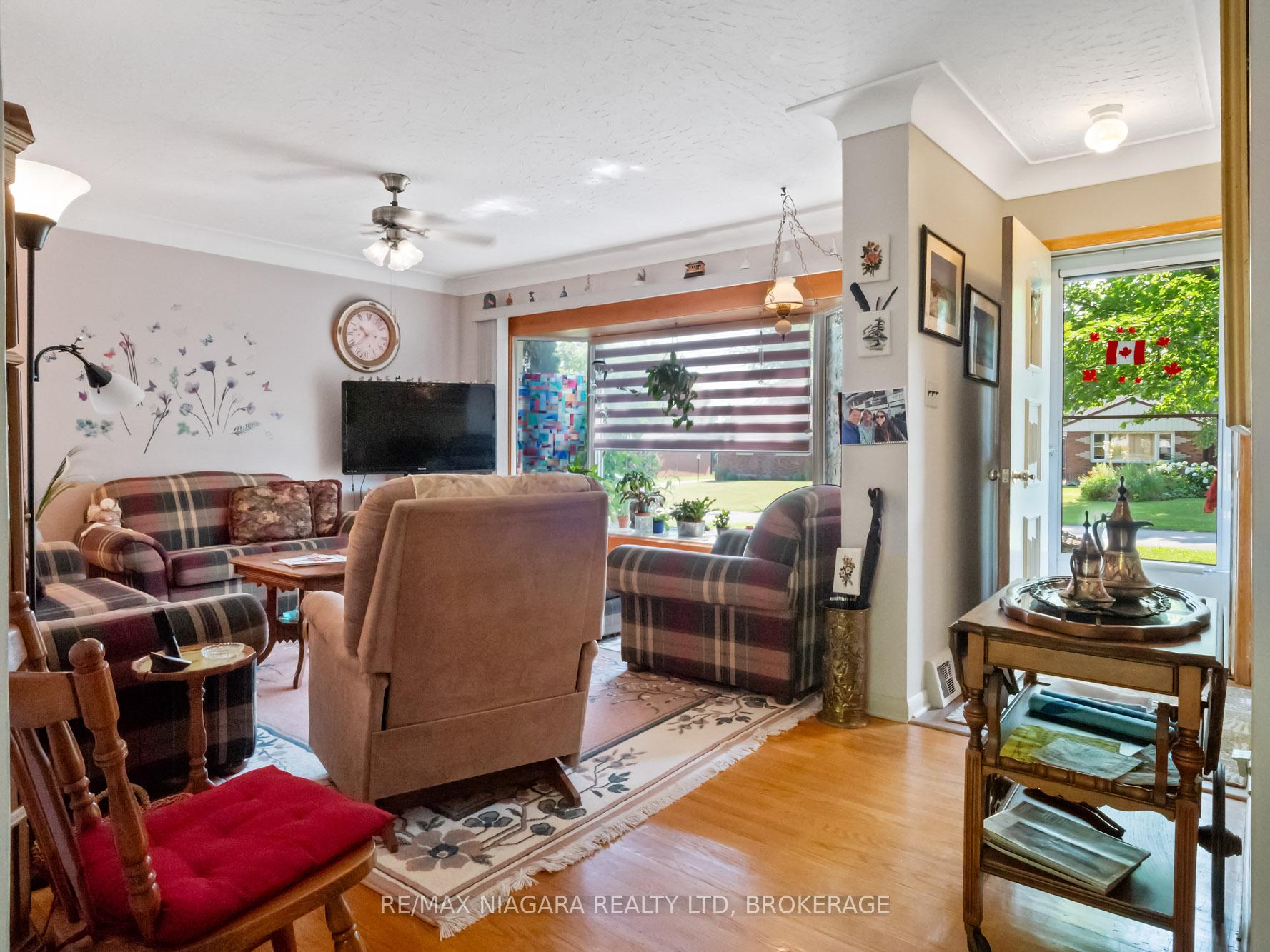Photo 12 of 22 Lorimer Street, Pelham, Fonthill — HOMEH