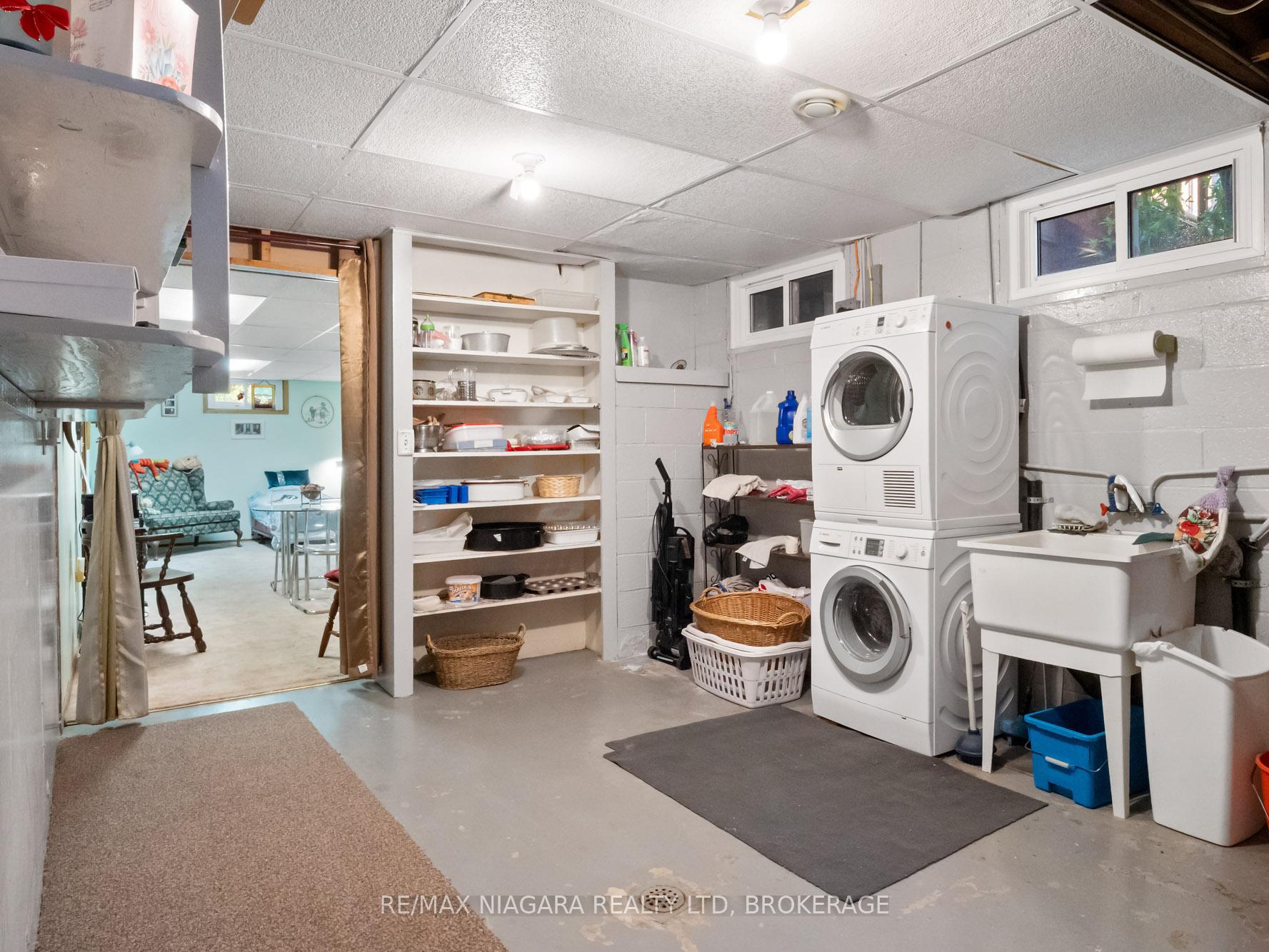 Photo 24 of 22 Lorimer Street, Pelham, Fonthill — HOMEH
