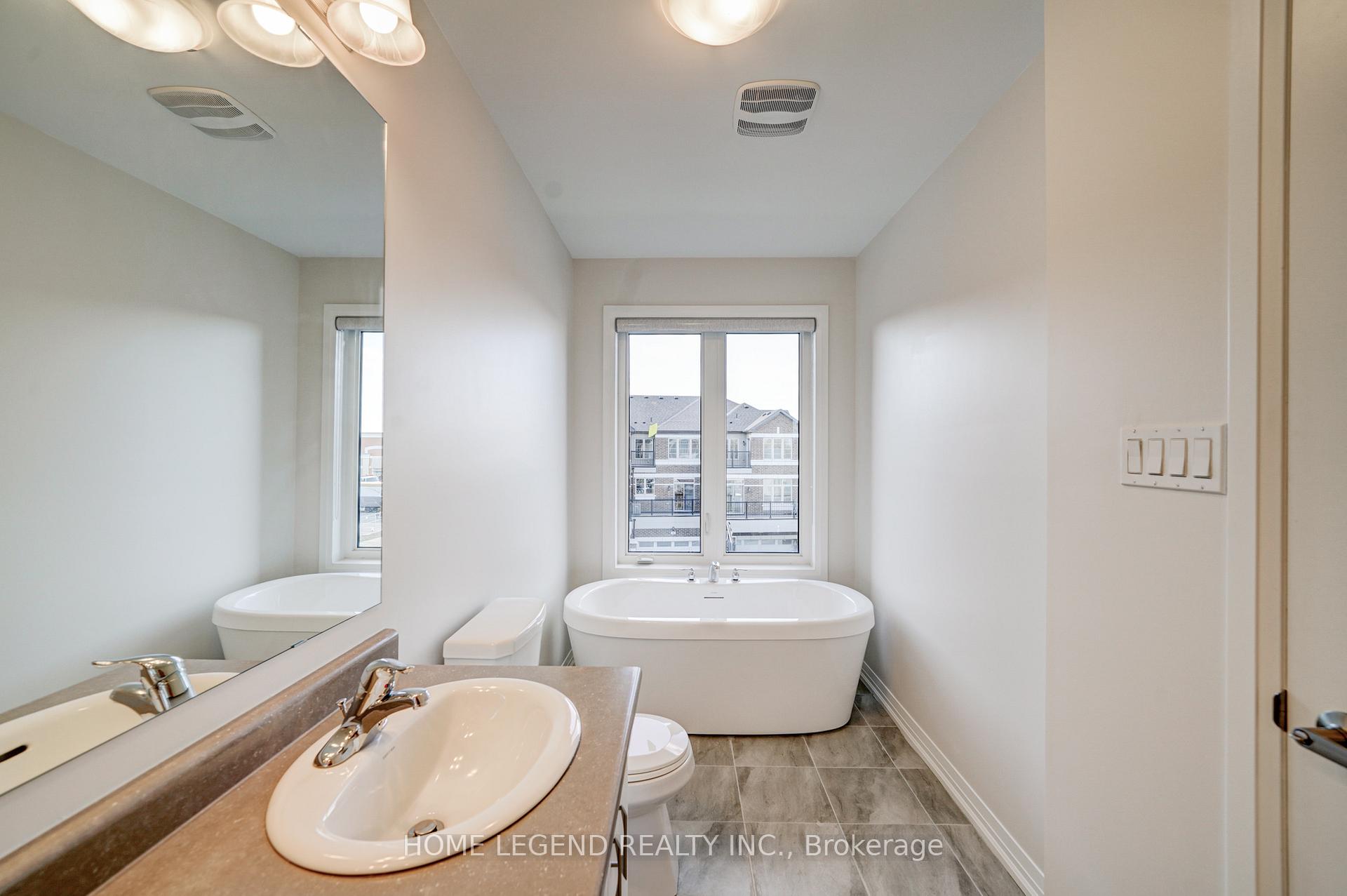 Photo 18 of 44 Sissons Way, Markham, Box Grove — HOMEH