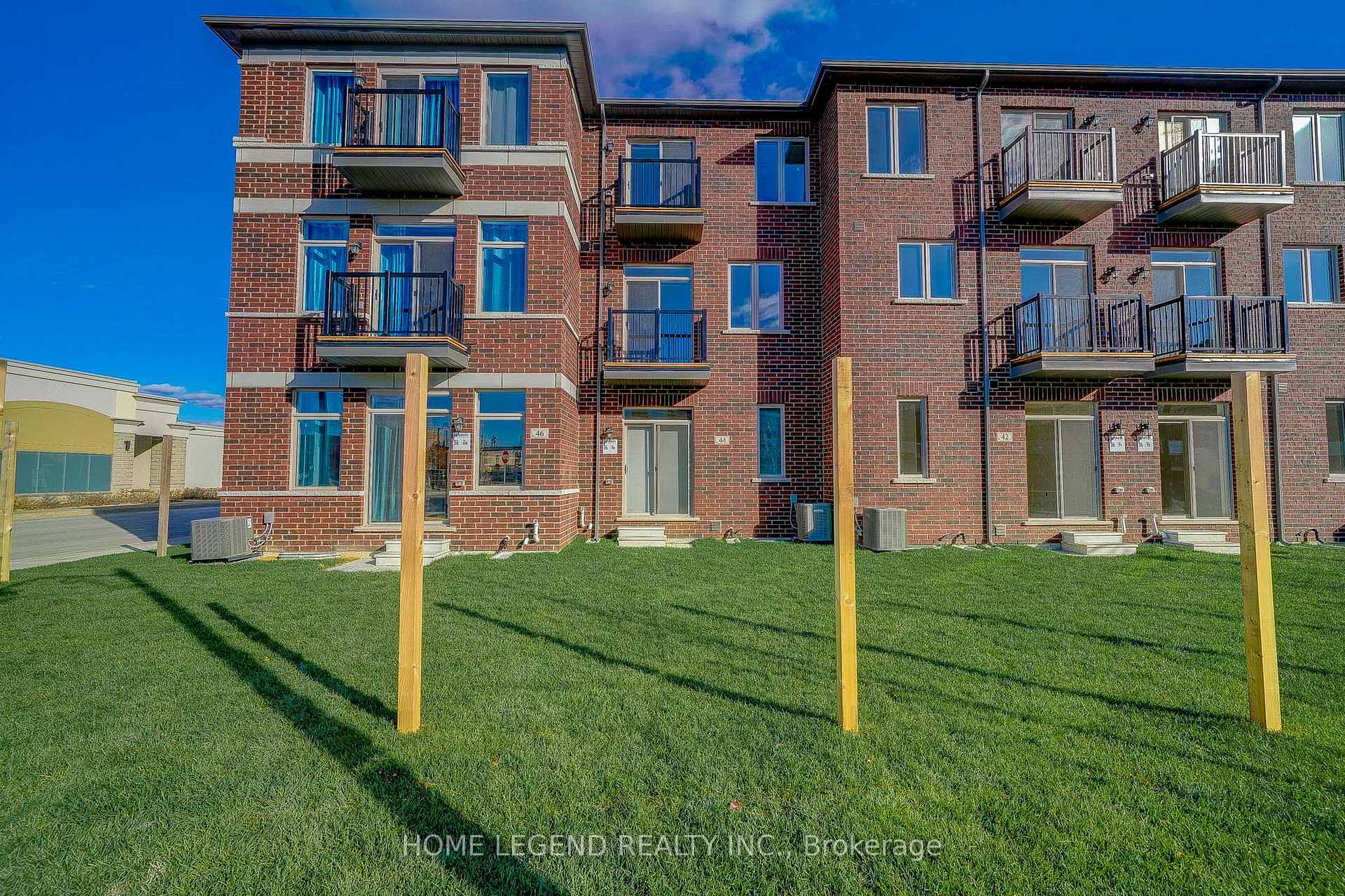 Photo 24 of 44 Sissons Way, Markham, Box Grove — HOMEH