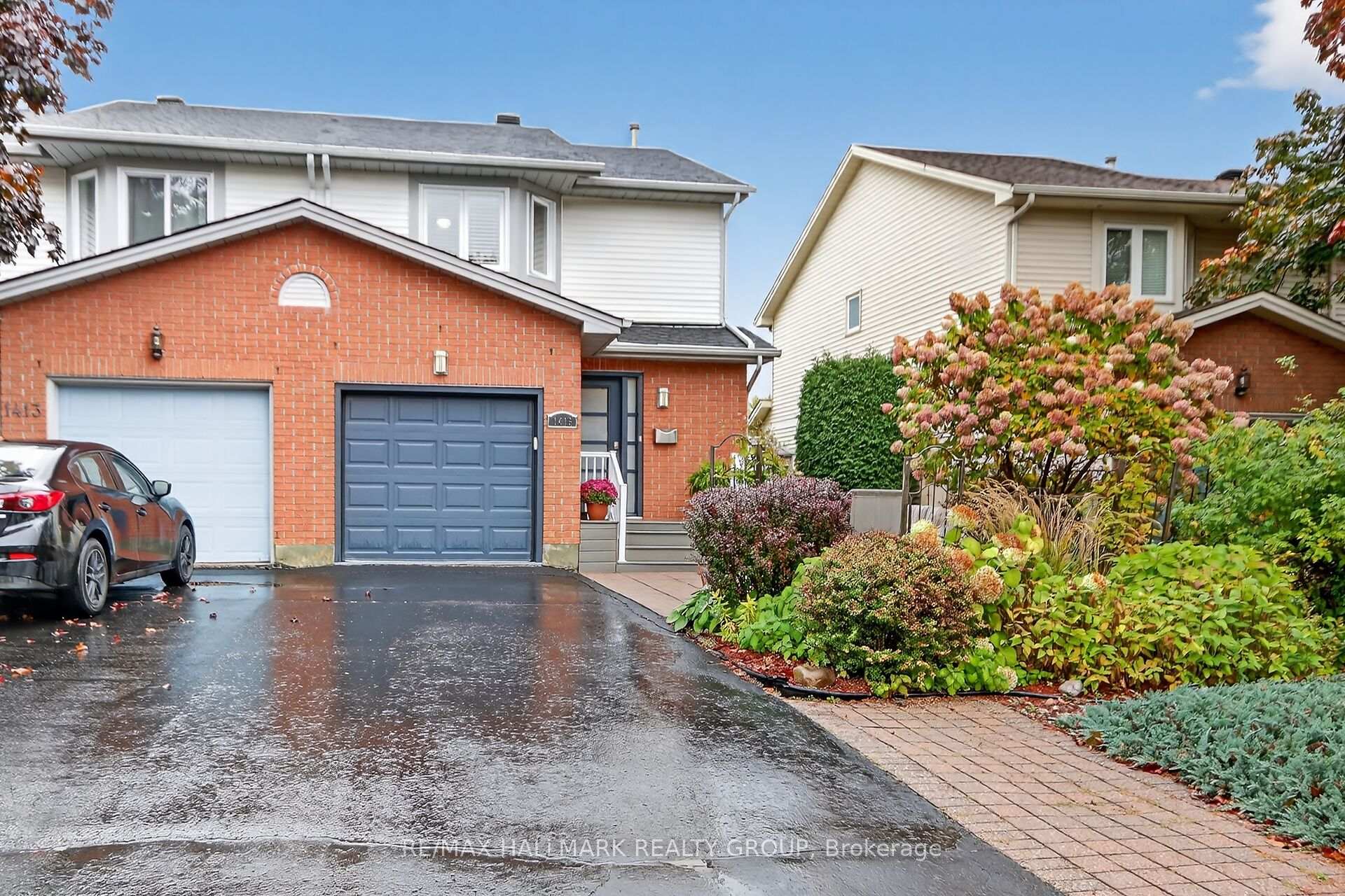 Photo 3 of 1415 Caravel Crescent, Ottawa, Bilberry Creek/Queenswood Heights — HOMEH
