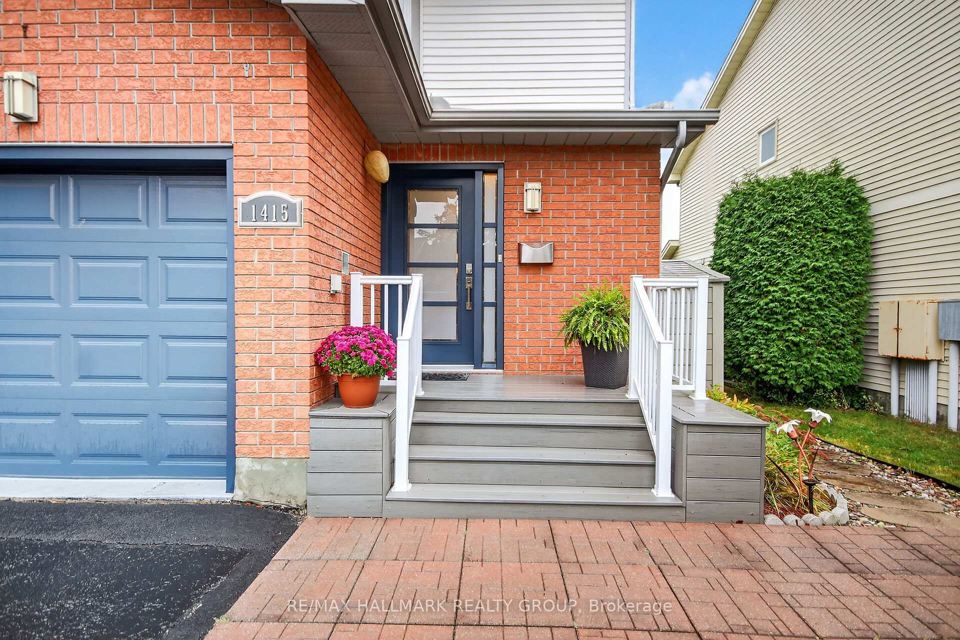 Photo 6 of 1415 Caravel Crescent, Ottawa, Bilberry Creek/Queenswood Heights — HOMEH
