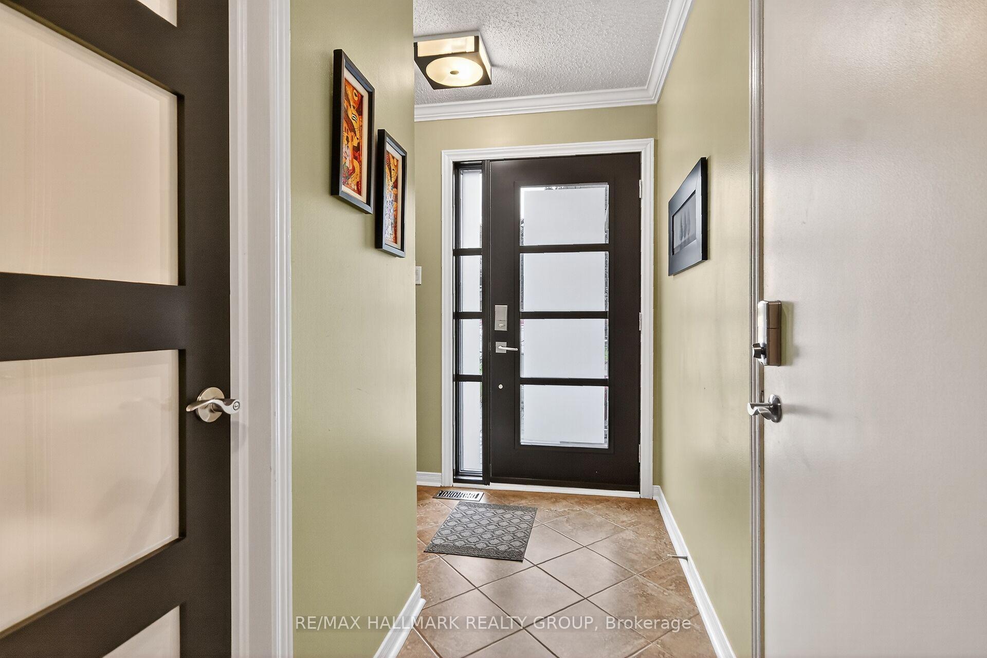 Photo 7 of 1415 Caravel Crescent, Ottawa, Bilberry Creek/Queenswood Heights — HOMEH