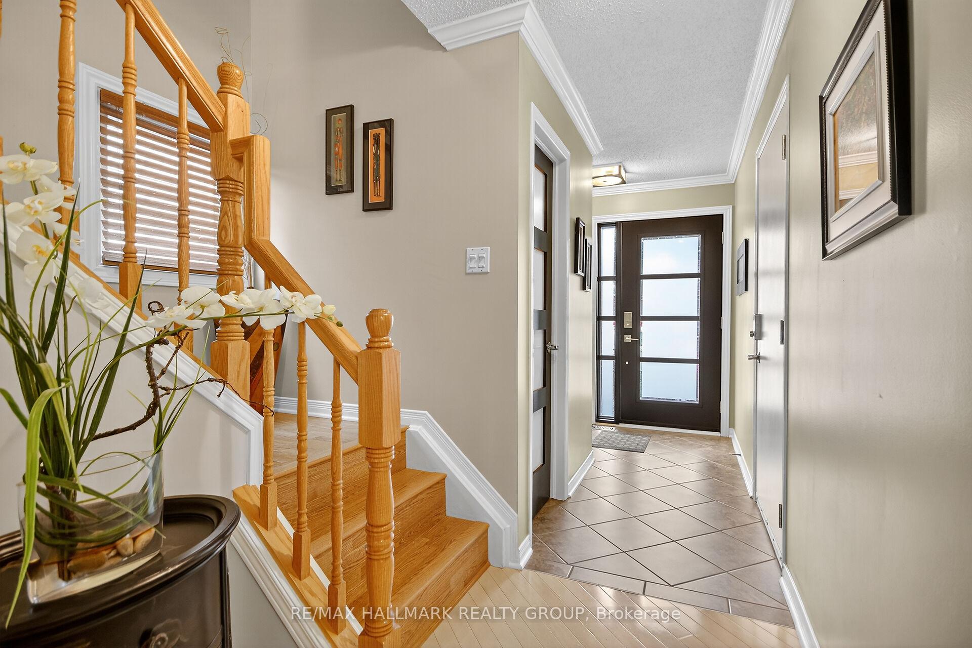 Photo 8 of 1415 Caravel Crescent, Ottawa, Bilberry Creek/Queenswood Heights — HOMEH