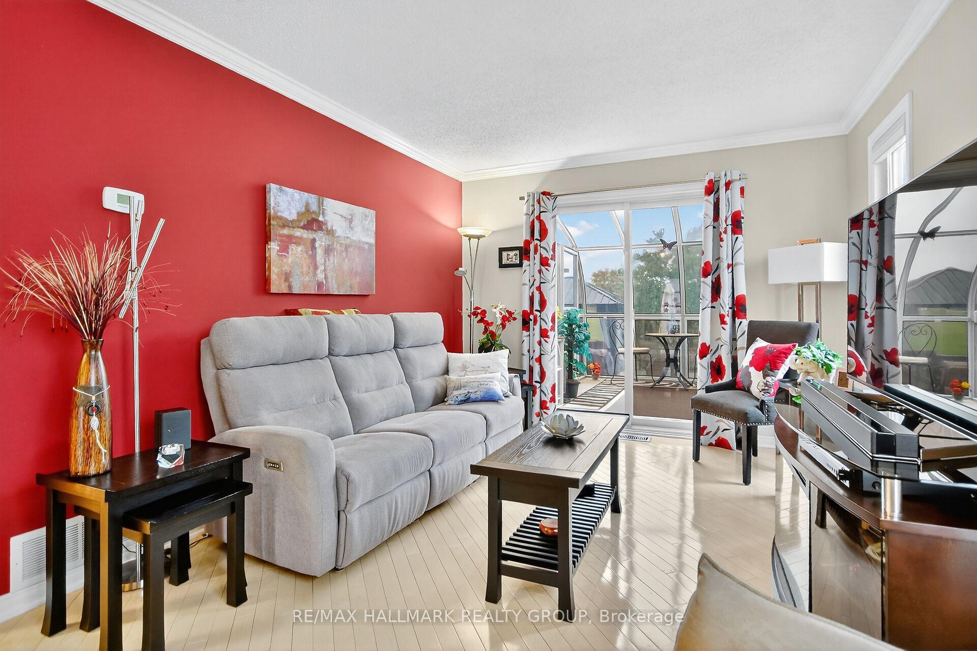Photo 11 of 1415 Caravel Crescent, Ottawa, Bilberry Creek/Queenswood Heights — HOMEH