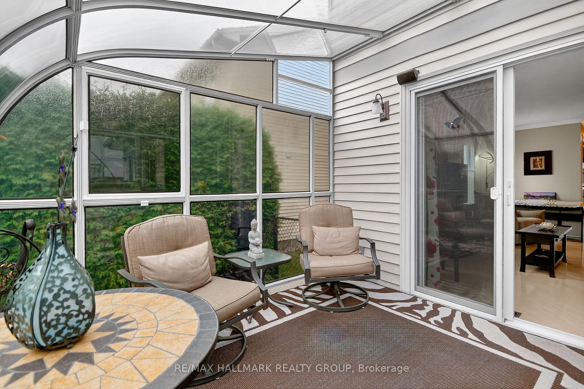 Photo 13 of 1415 Caravel Crescent, Ottawa, Bilberry Creek/Queenswood Heights — HOMEH