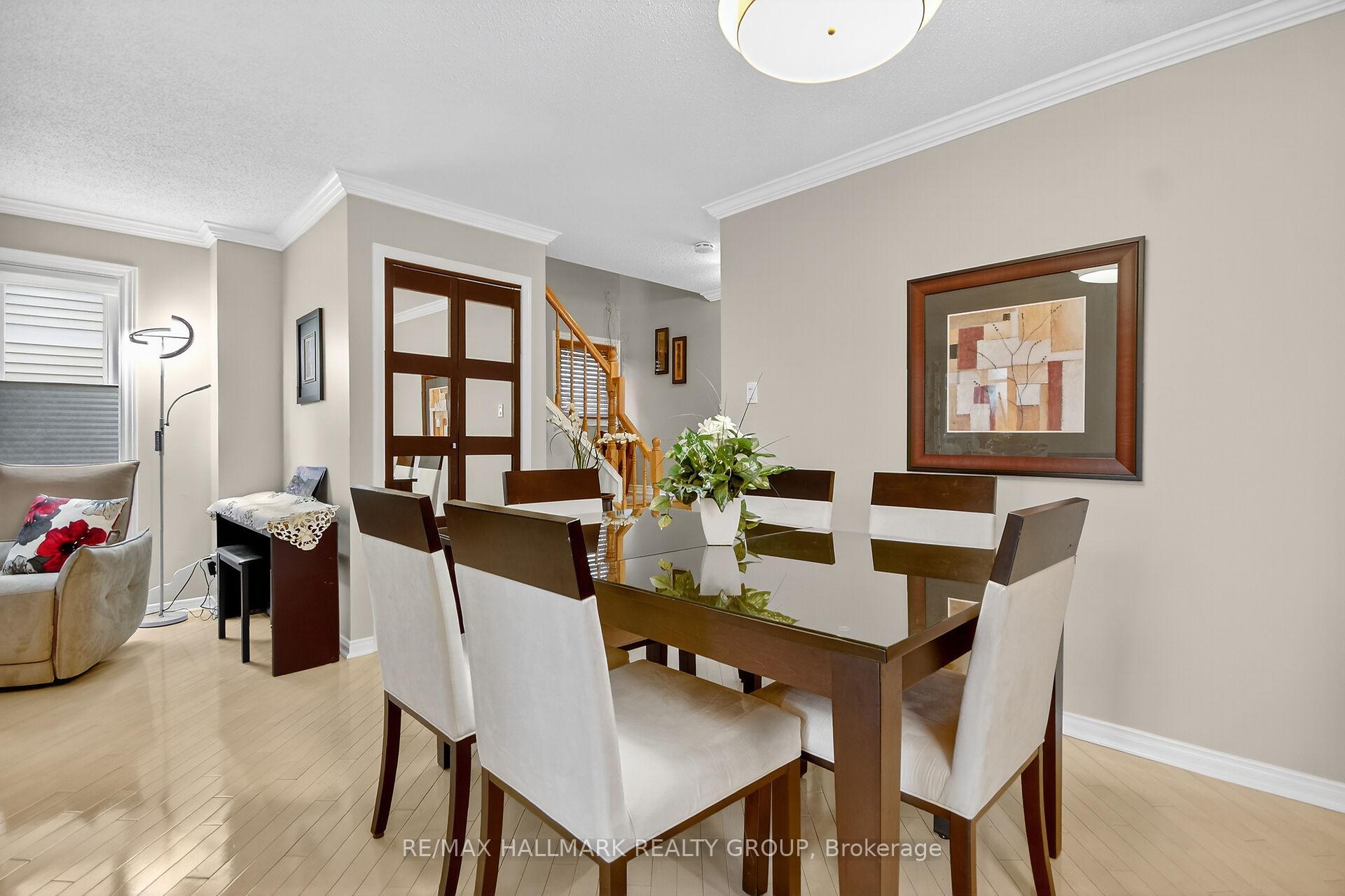 Photo 16 of 1415 Caravel Crescent, Ottawa, Bilberry Creek/Queenswood Heights — HOMEH