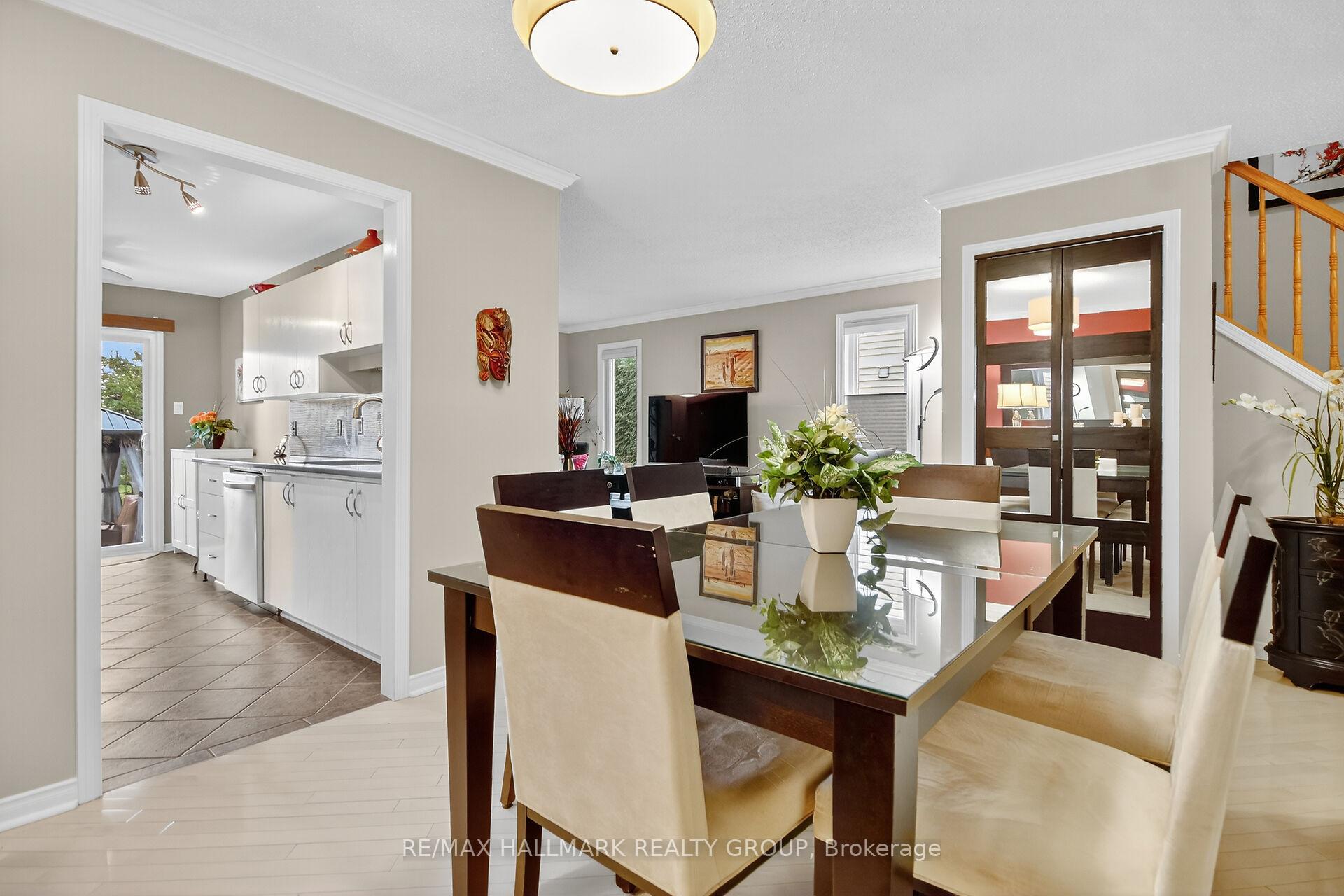 Photo 17 of 1415 Caravel Crescent, Ottawa, Bilberry Creek/Queenswood Heights — HOMEH