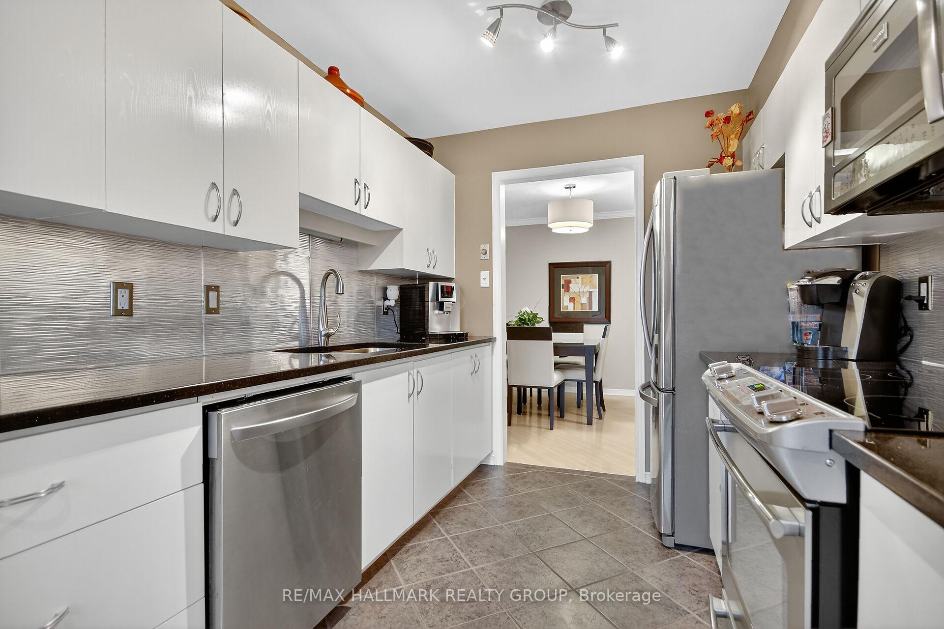 Photo 18 of 1415 Caravel Crescent, Ottawa, Bilberry Creek/Queenswood Heights — HOMEH