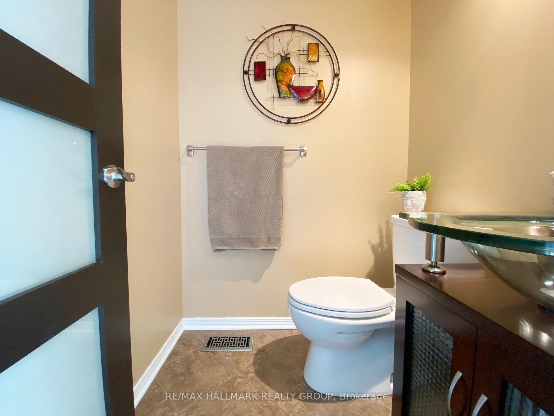 Photo 23 of 1415 Caravel Crescent, Ottawa, Bilberry Creek/Queenswood Heights — HOMEH