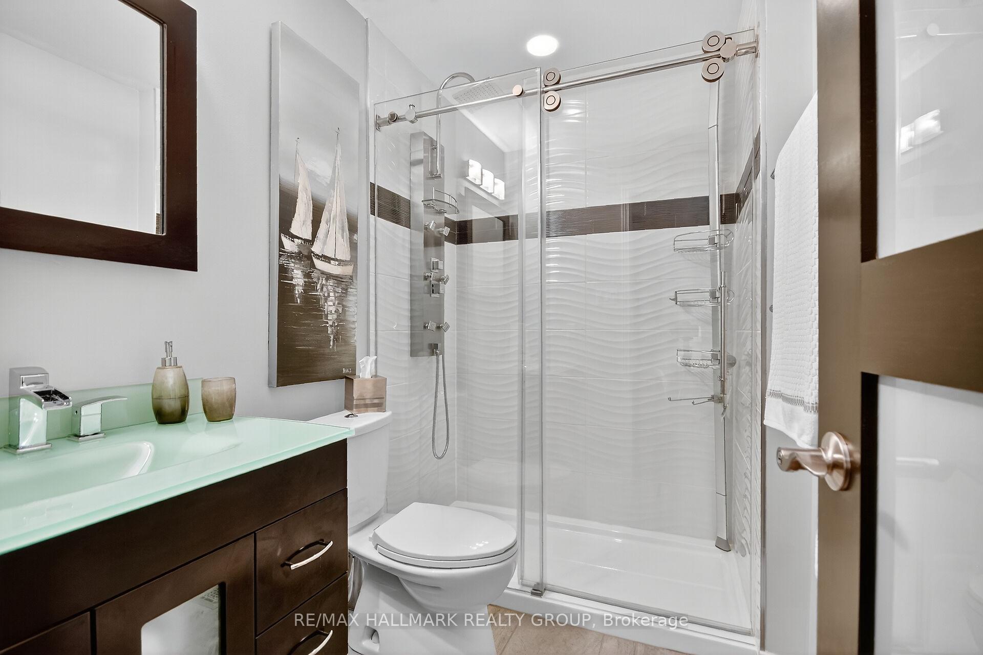 Photo 29 of 1415 Caravel Crescent, Ottawa, Bilberry Creek/Queenswood Heights — HOMEH